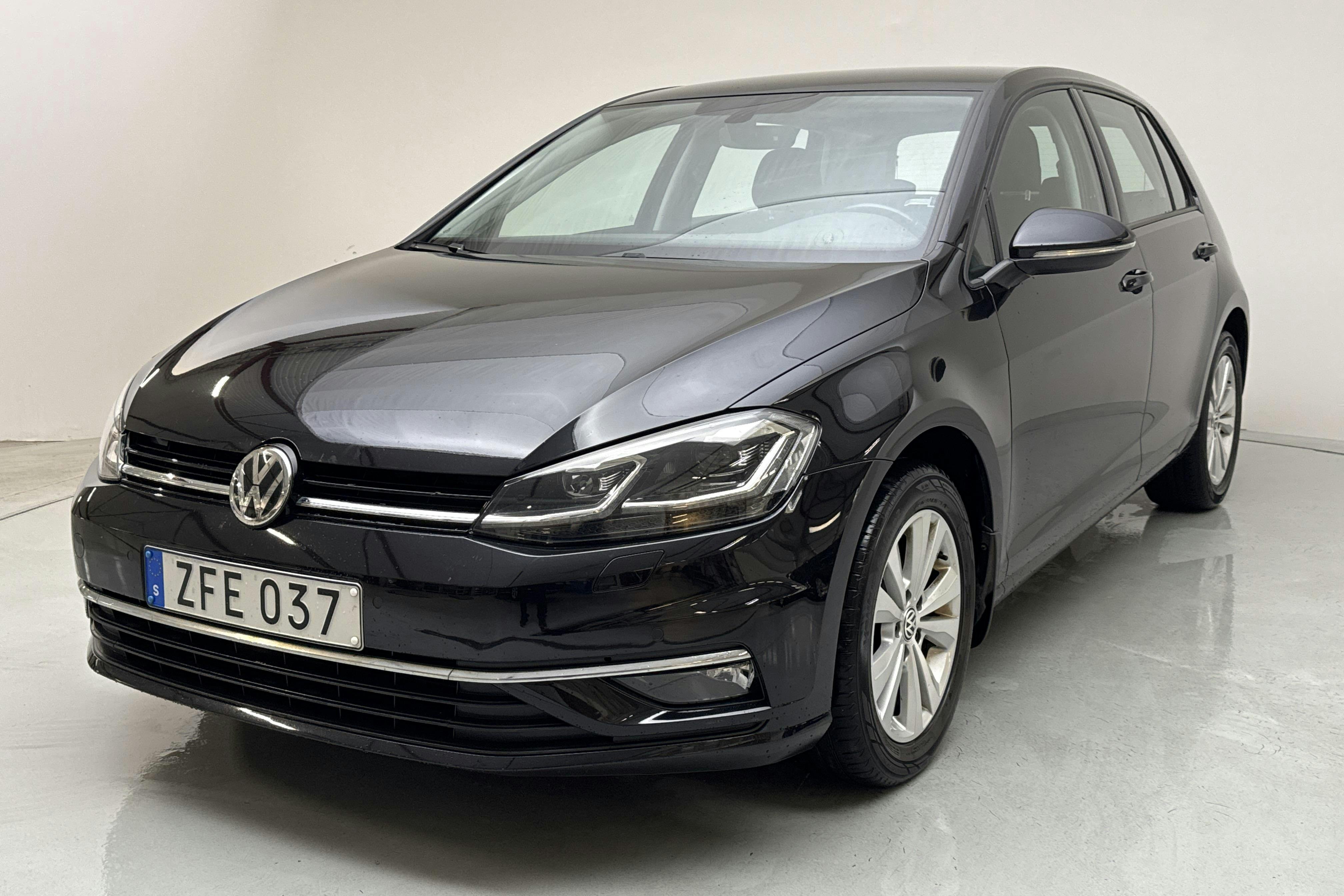VW Golf VII 1.0 TSI 5dr (110hk) - 8 968 mil - Automat - svart - 2018