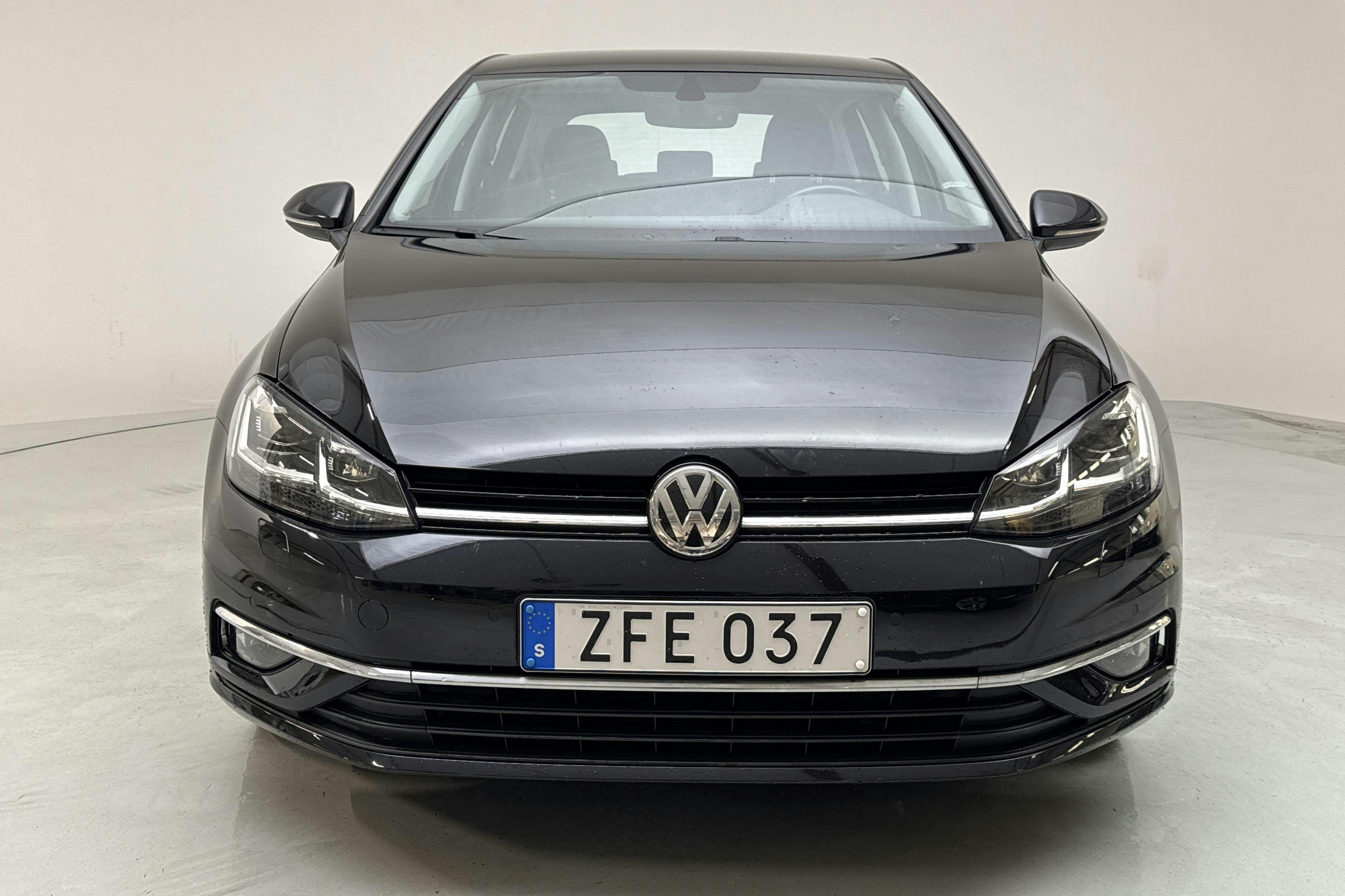VW Golf VII 1.0 TSI 5dr (110hk) - 8 968 mil - Automat - svart - 2018