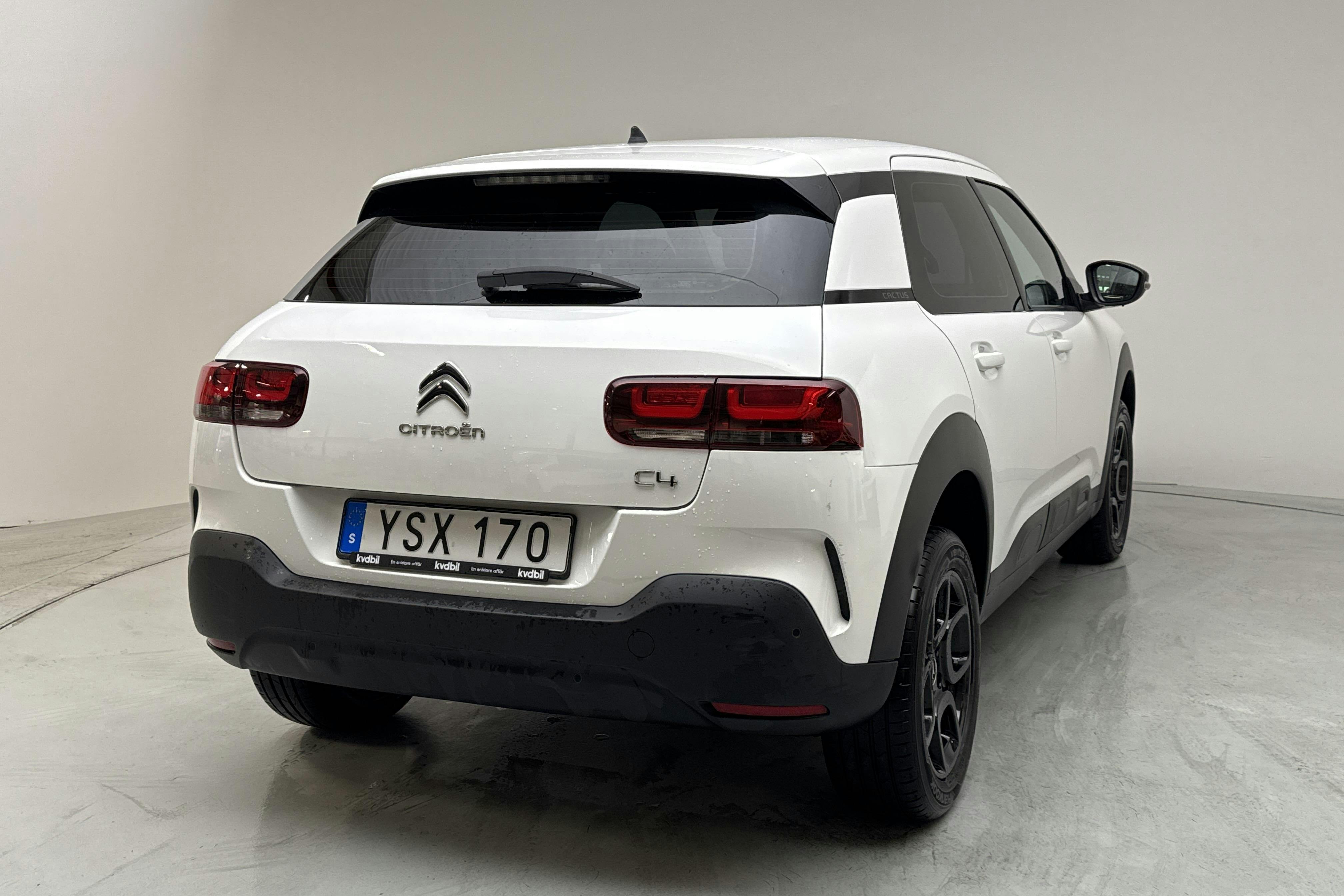 Citroën C4 Cactus PureTech (110hk) - 9 800 mil - Manuell - vit - 2018