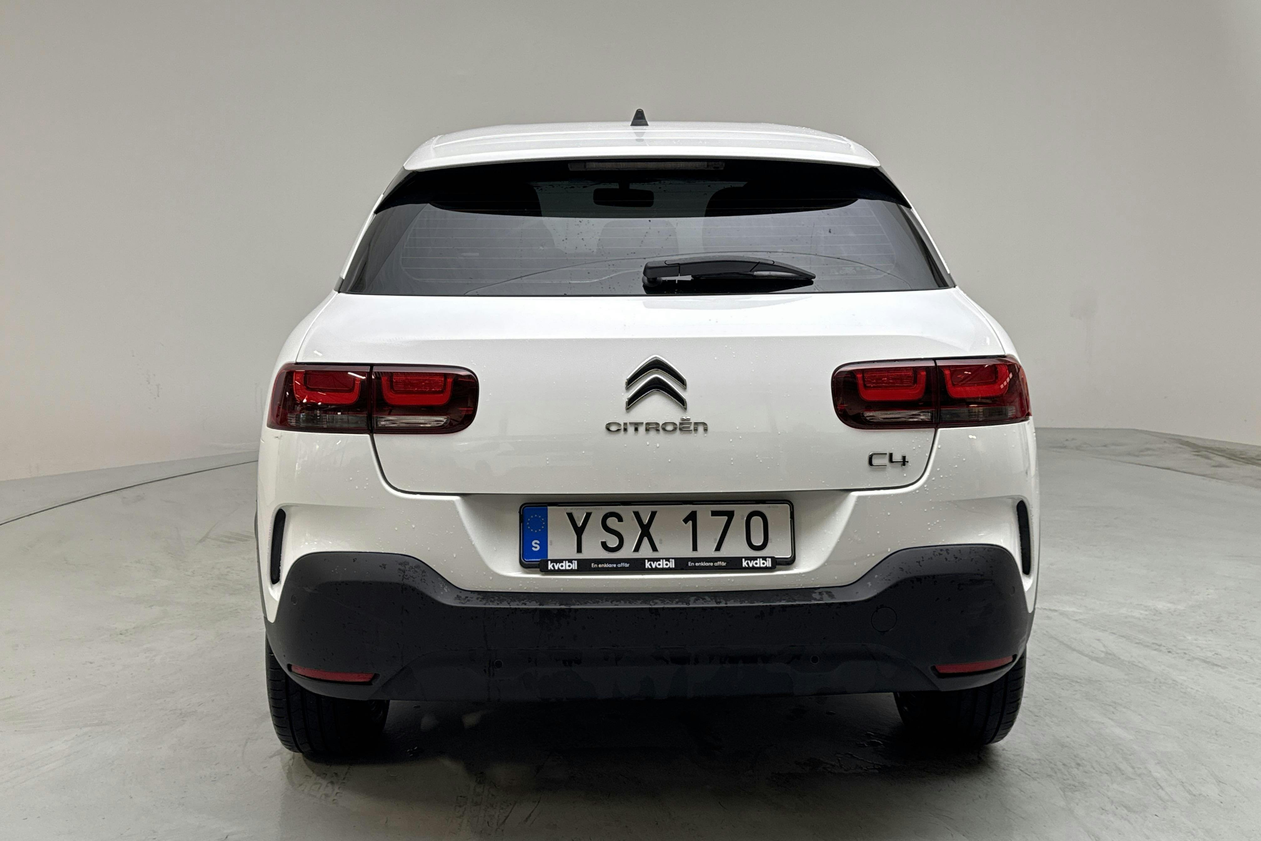 Citroën C4 Cactus PureTech (110hk) - 9 800 mil - Manuell - vit - 2018
