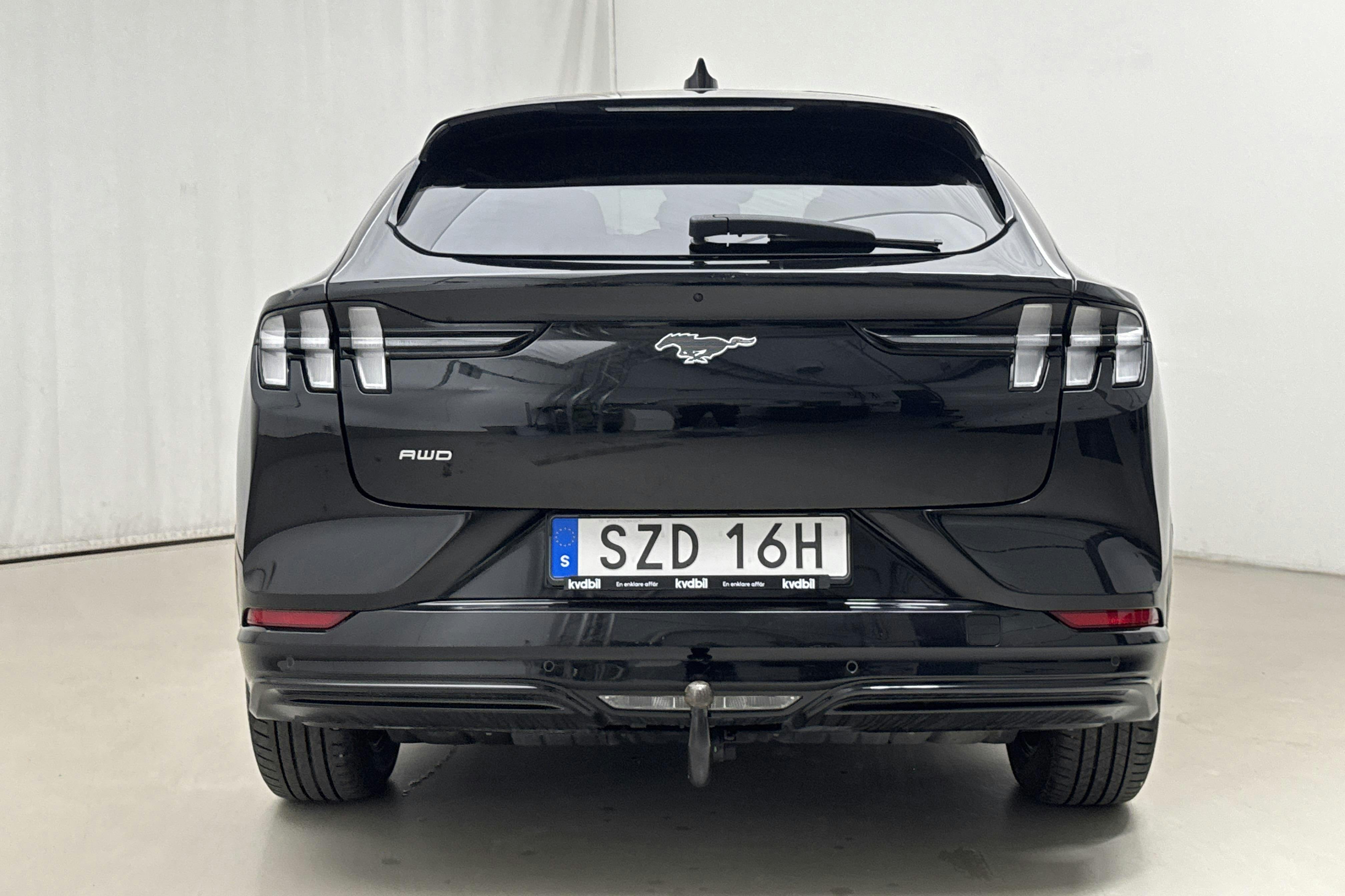 Ford Mustang Mach-E 91 kWh AWD (351hk) - 51 120 km - Automaatne - must - 2022