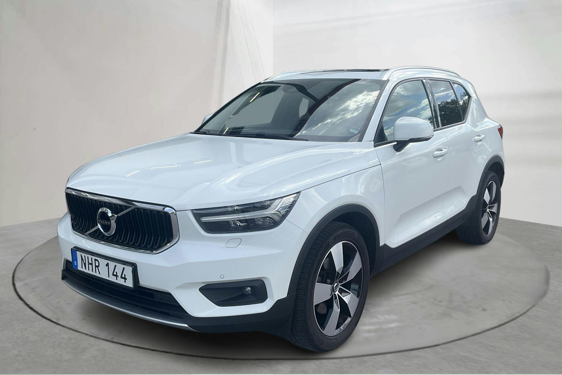 Volvo XC40 T5 AWD (247hk) - 15 254 mil - Automat - vit - 2018