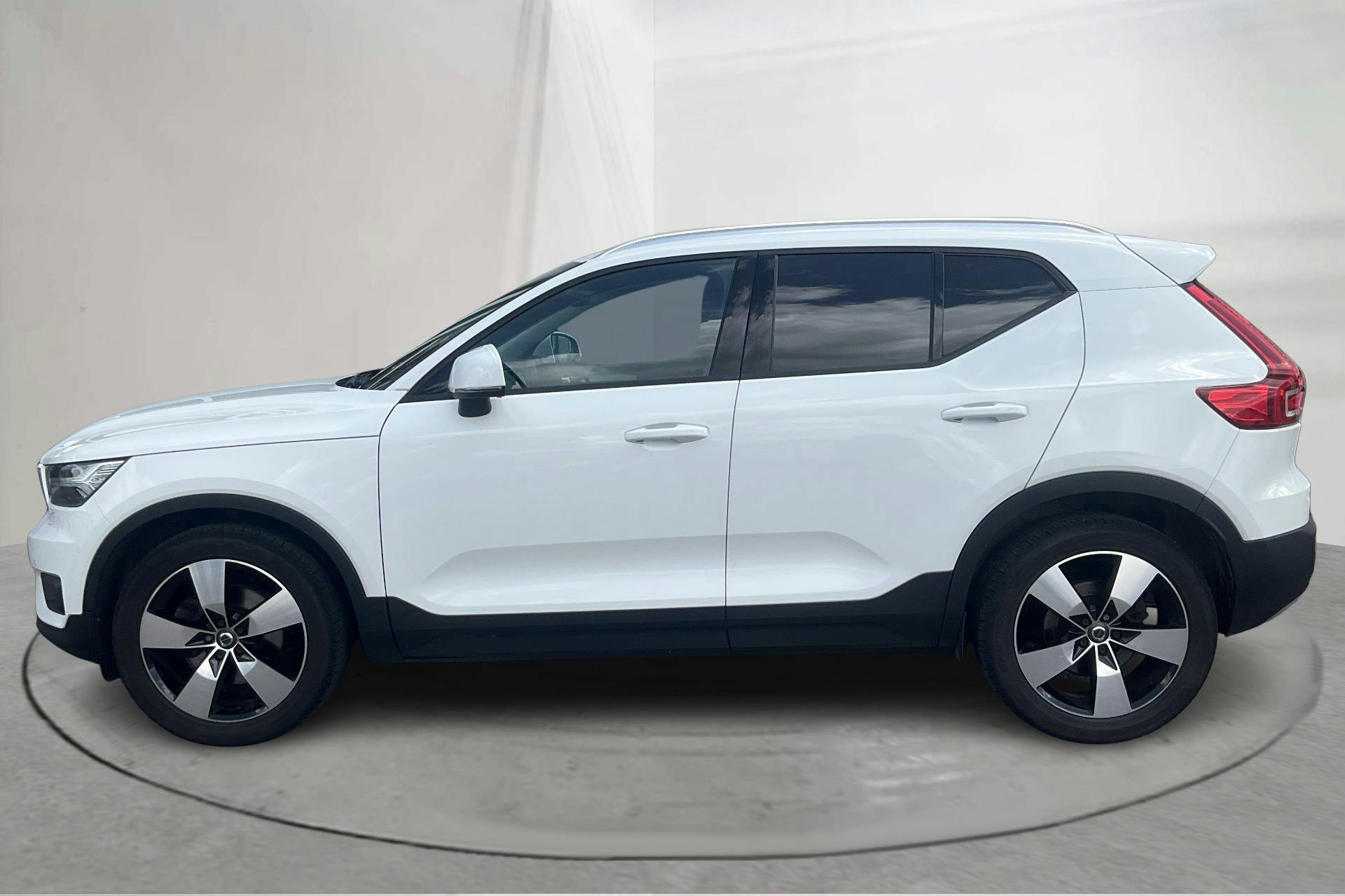 Presentation photo 2 of 16: Volvo XC40 T5 AWD (247hk) - 152 540 km - Automatic - white - 2018