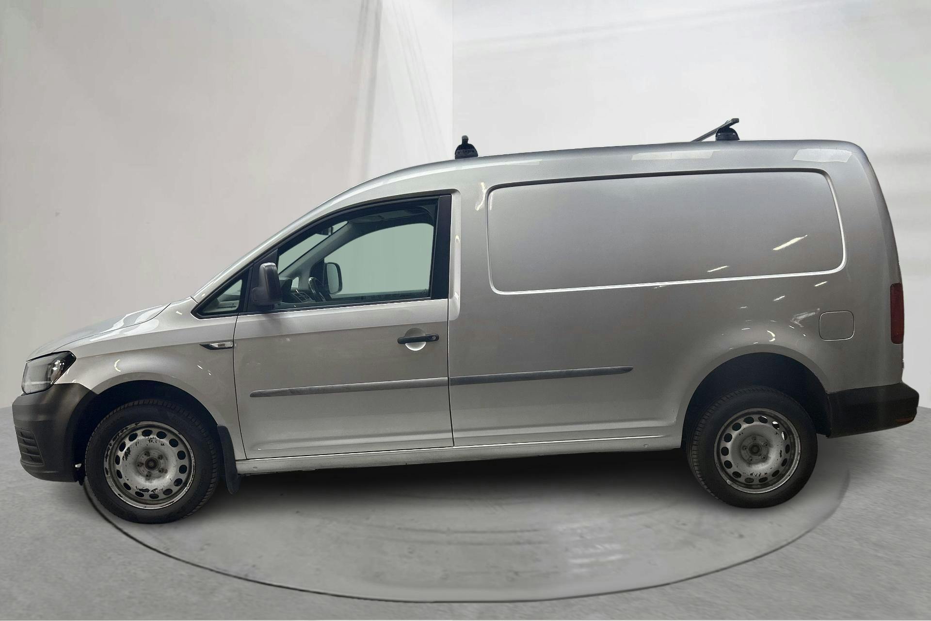 Presentationsfoto 2 av 12: VW Caddy 2.0 TDI Maxi Skåp 4MOTION (150hk) - 13 082 mil - Automat - silver - 2017