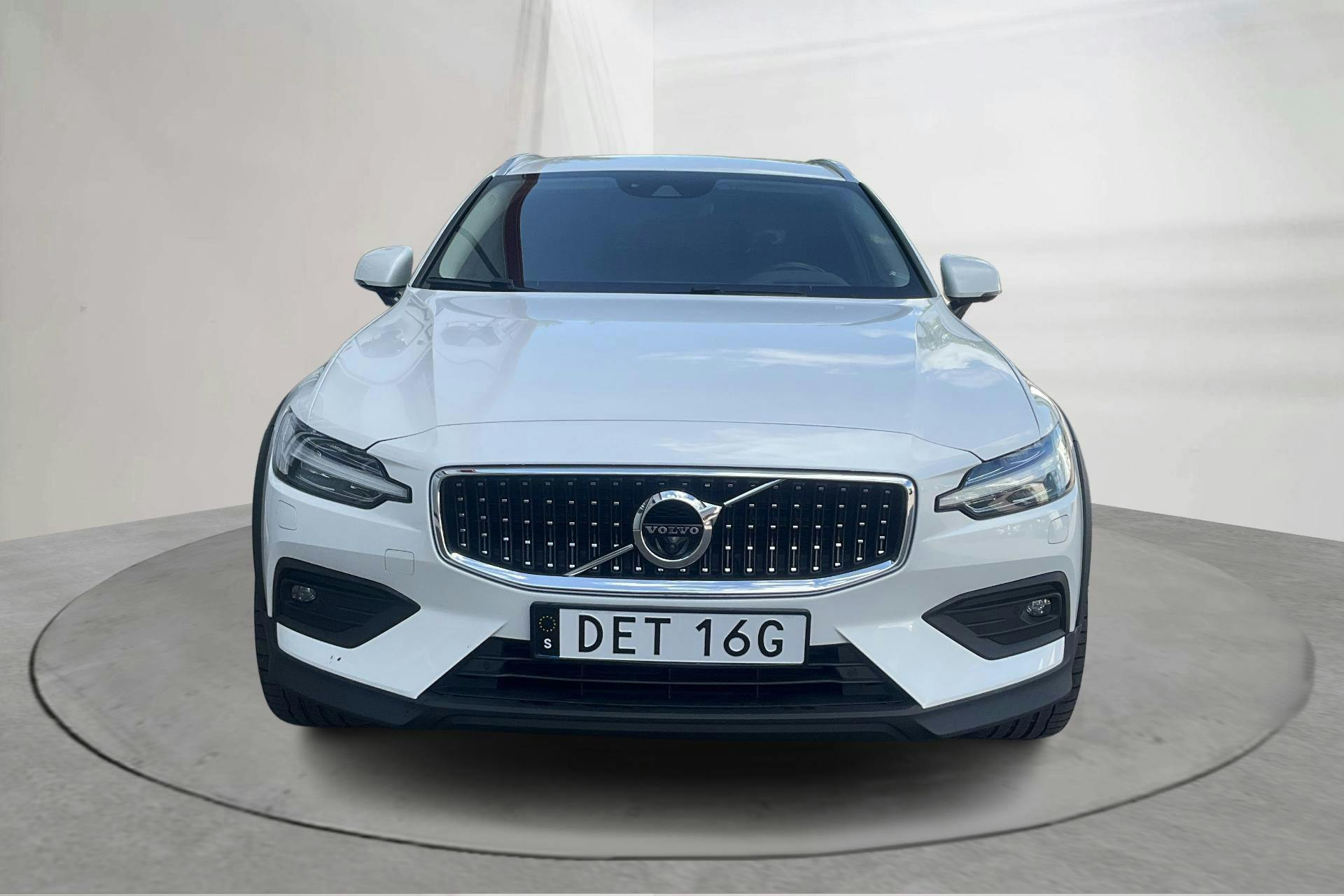 Volvo V60 D4 Cross Country AWD (190hk) - 12 776 mil - Automat - vit - 2020