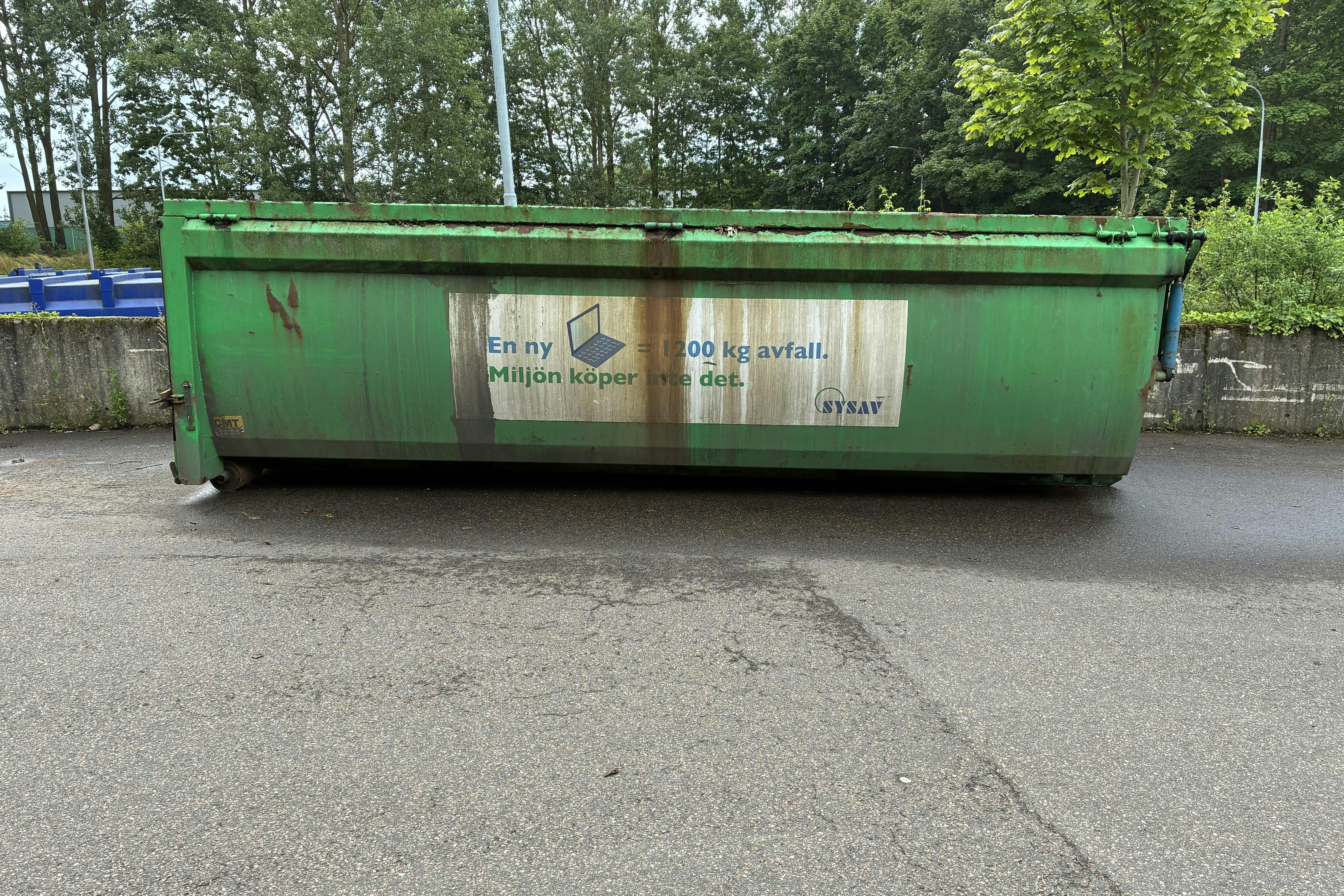 Presentationsfoto 2 av 15: CMT Slamcontainer 22m3 - 0 km - 2011
