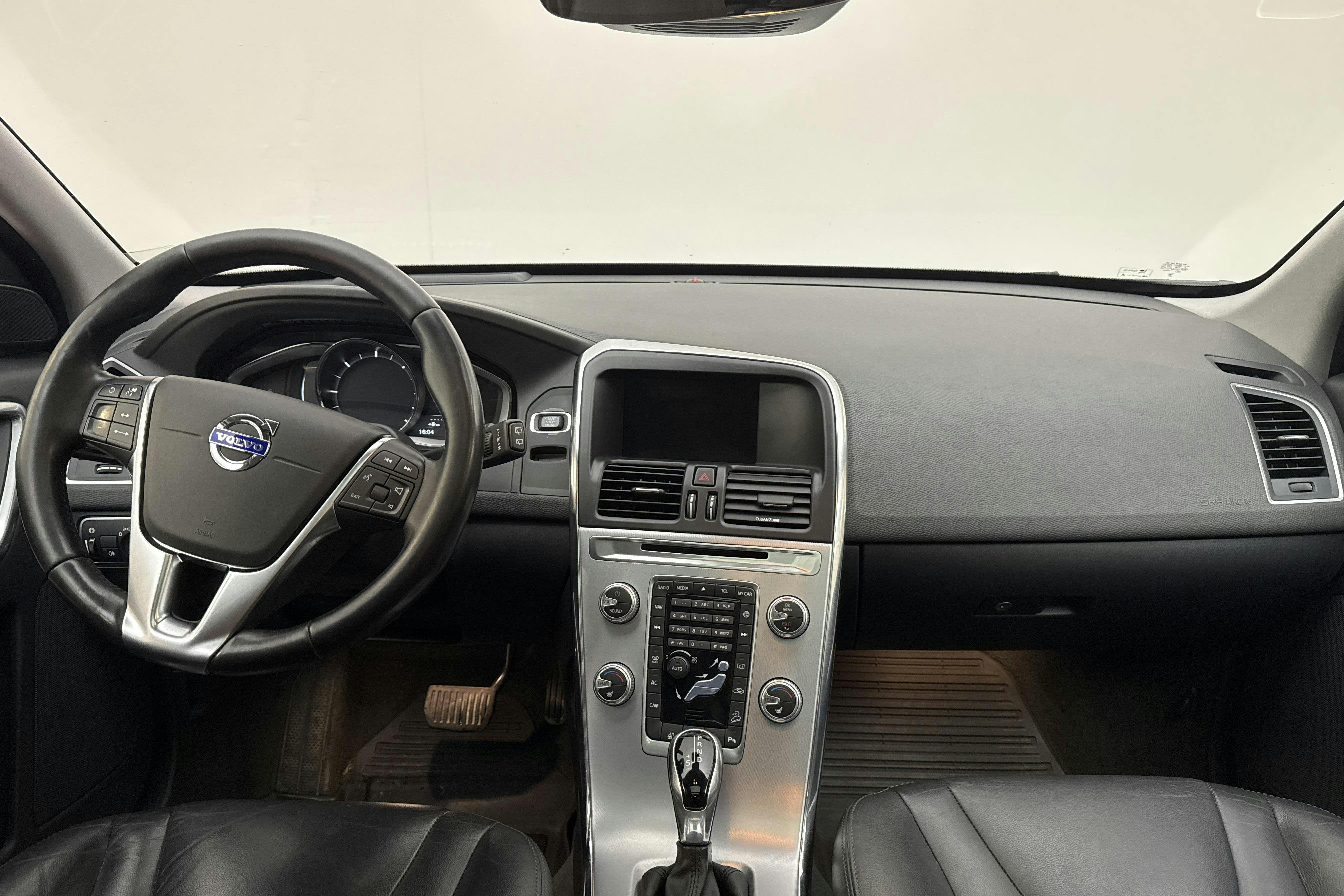 Volvo XC60 D5 AWD (220hk) - 10 951 mil - Automat - grå - 2017