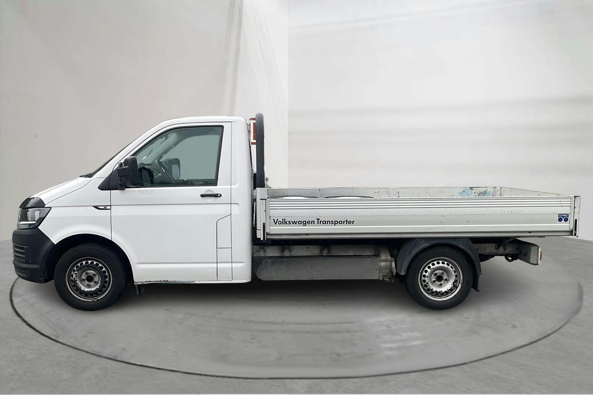 Presentationsfoto 2 av 12: VW Transporter T6 2.0 TDI BMT (102hk) - 18 525 mil - Manuell - vit - 2016