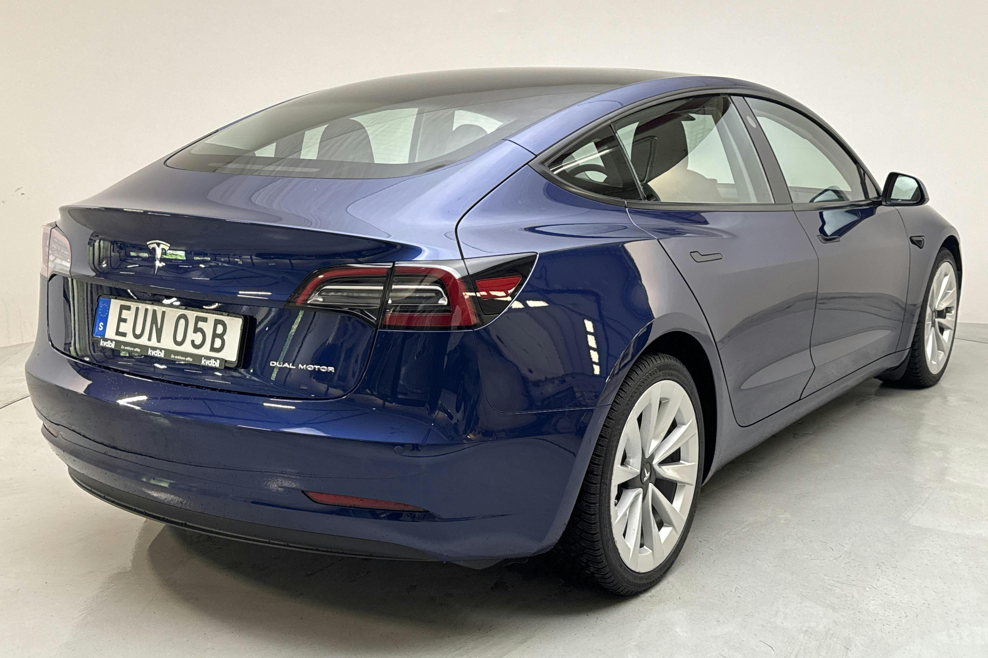 Tesla Model 3 Long Range Dual Motor AWD - 57 600 km - Automaatne - sinine - 2021
