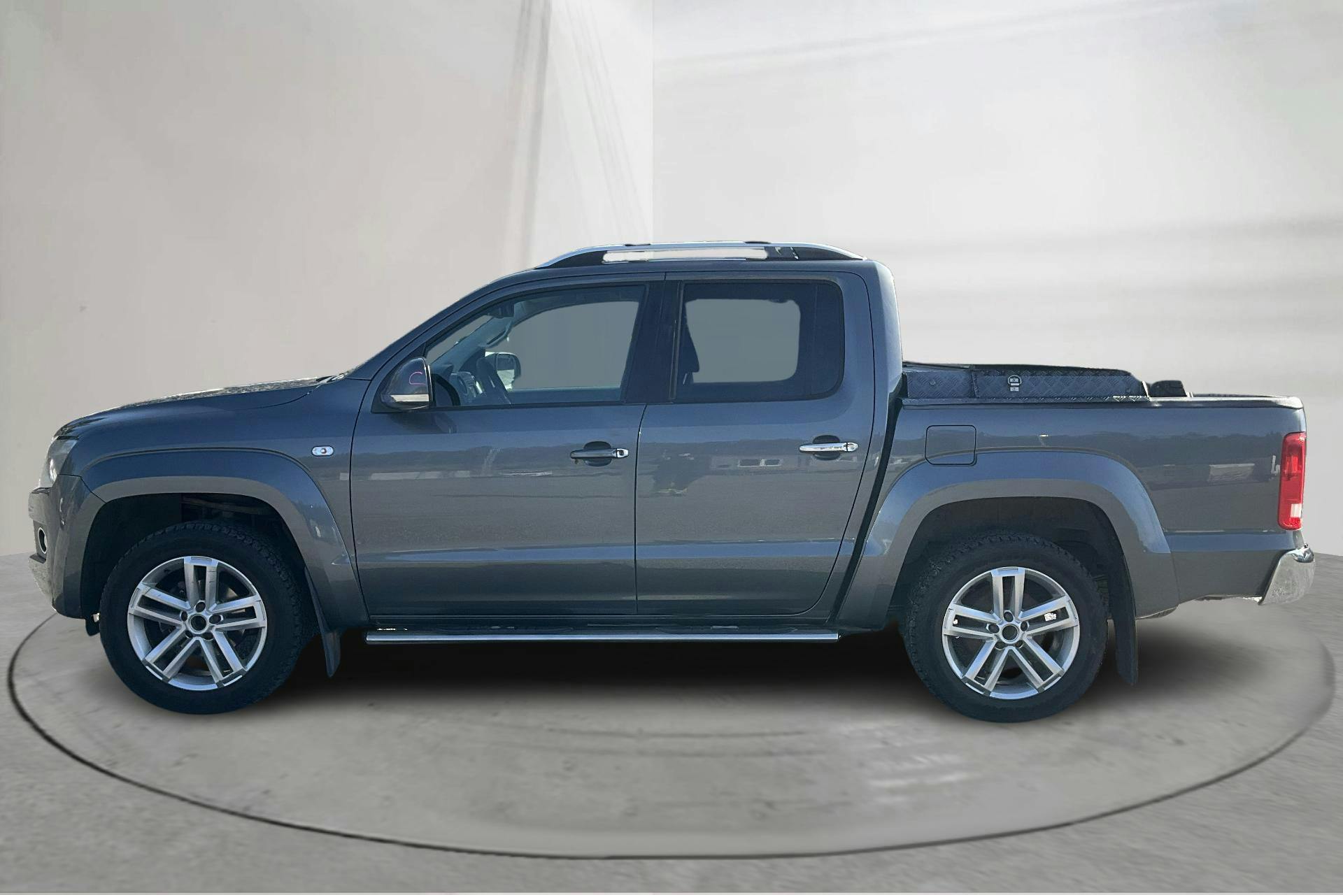 Presentationsfoto 2 av 15: VW Amarok 2.0 TDI 4motion (180hk) - 23 131 mil - Automat - grå - 2014