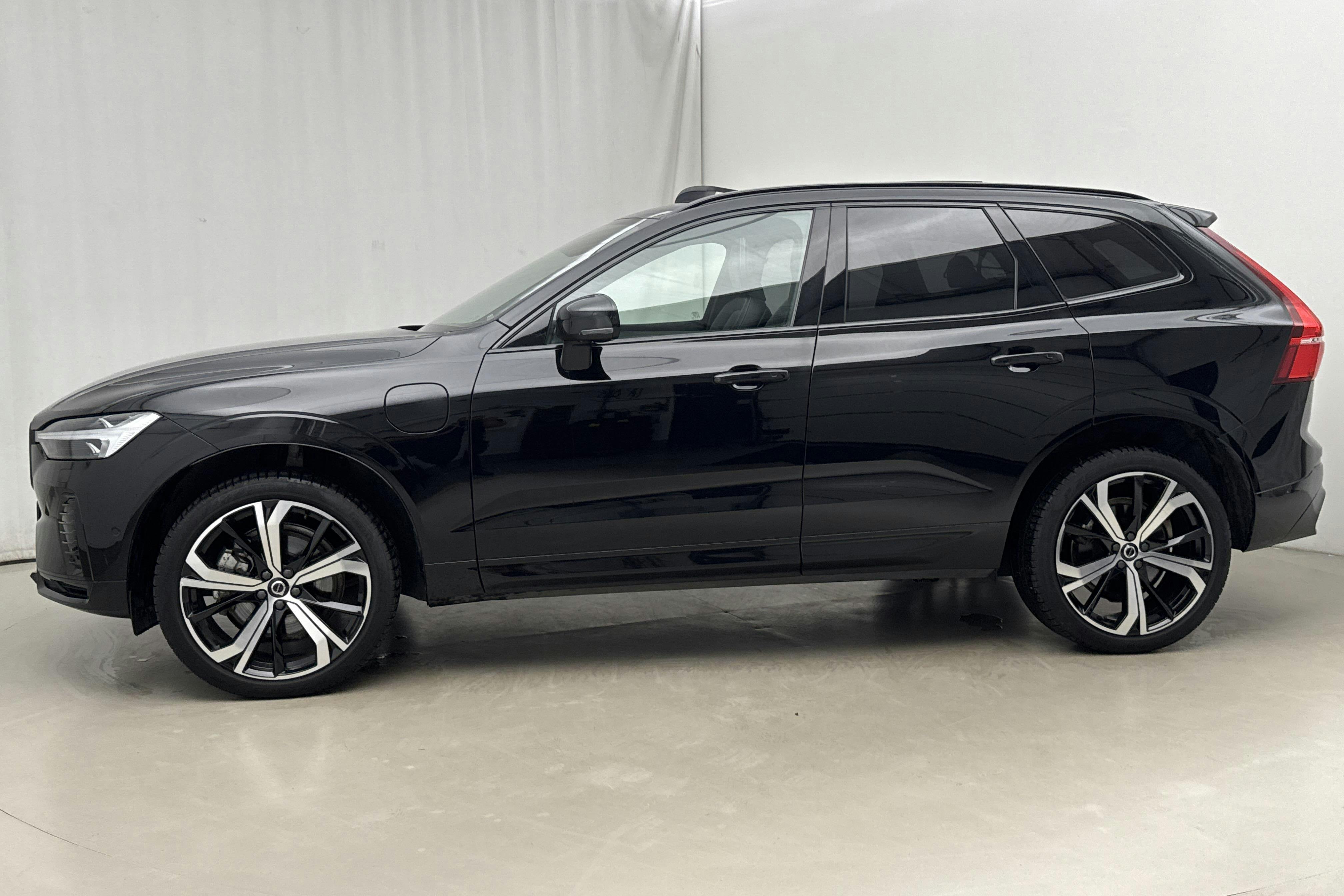 Presentationsfoto 2 av 24: Volvo XC60 T8 AWD Recharge (455hk) - 2 240 mil - Automat - svart - 2024