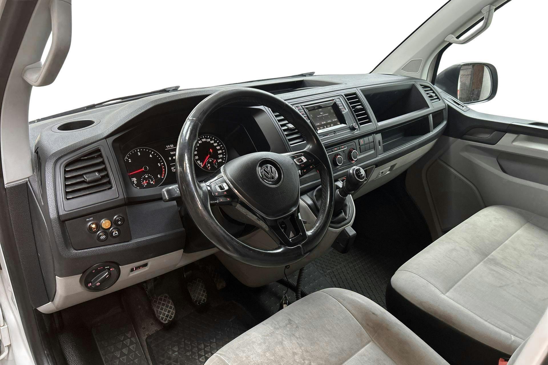 VW Transporter T6 2.0 TDI BMT Skåp 4MOTION (150hk) - 12 727 mil - Manuell - vit - 2018
