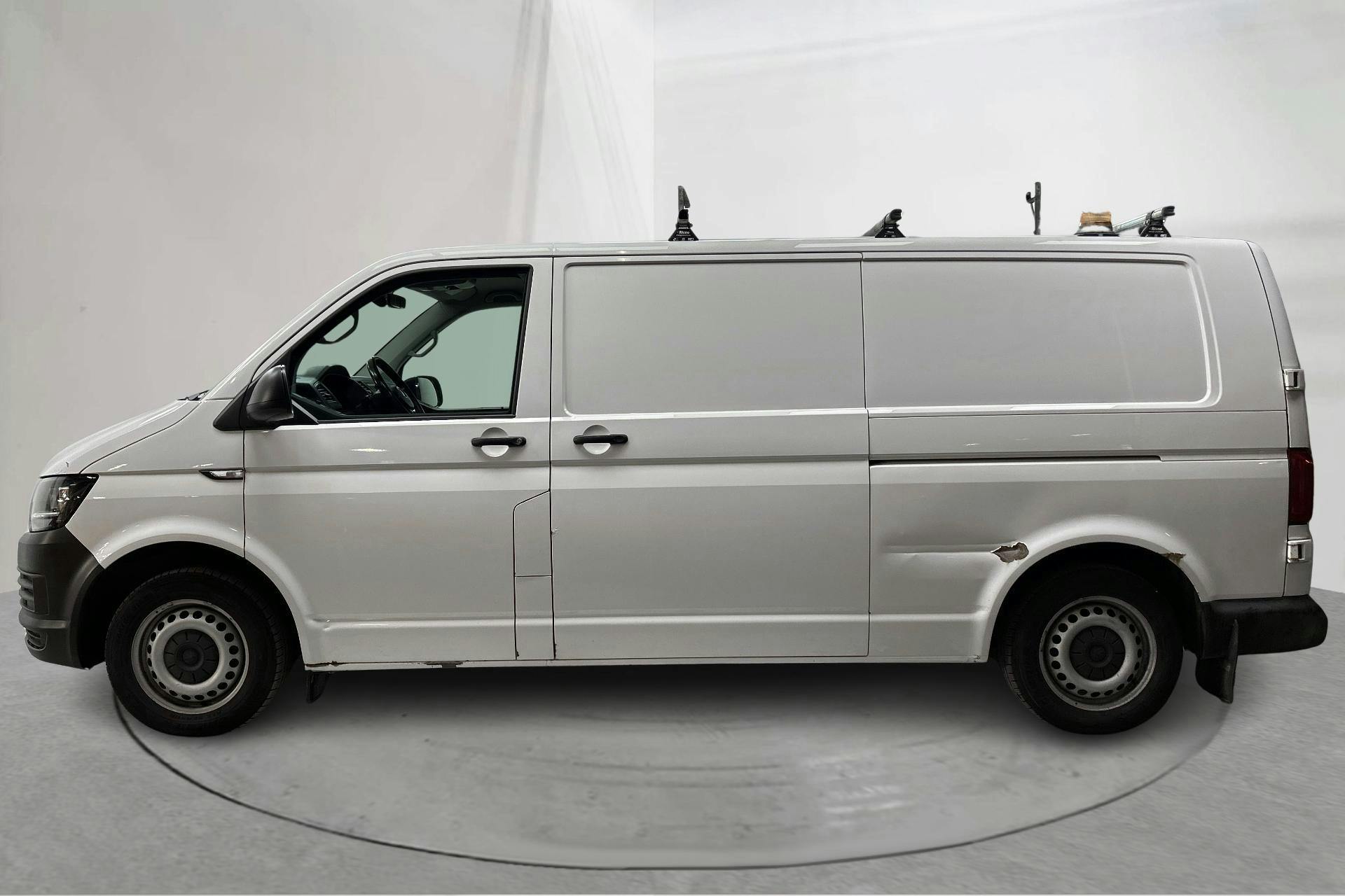 Presentationsfoto 2 av 16: VW Transporter T6 2.0 TDI BMT Skåp 4MOTION (150hk) - 12 727 mil - Manuell - vit - 2018