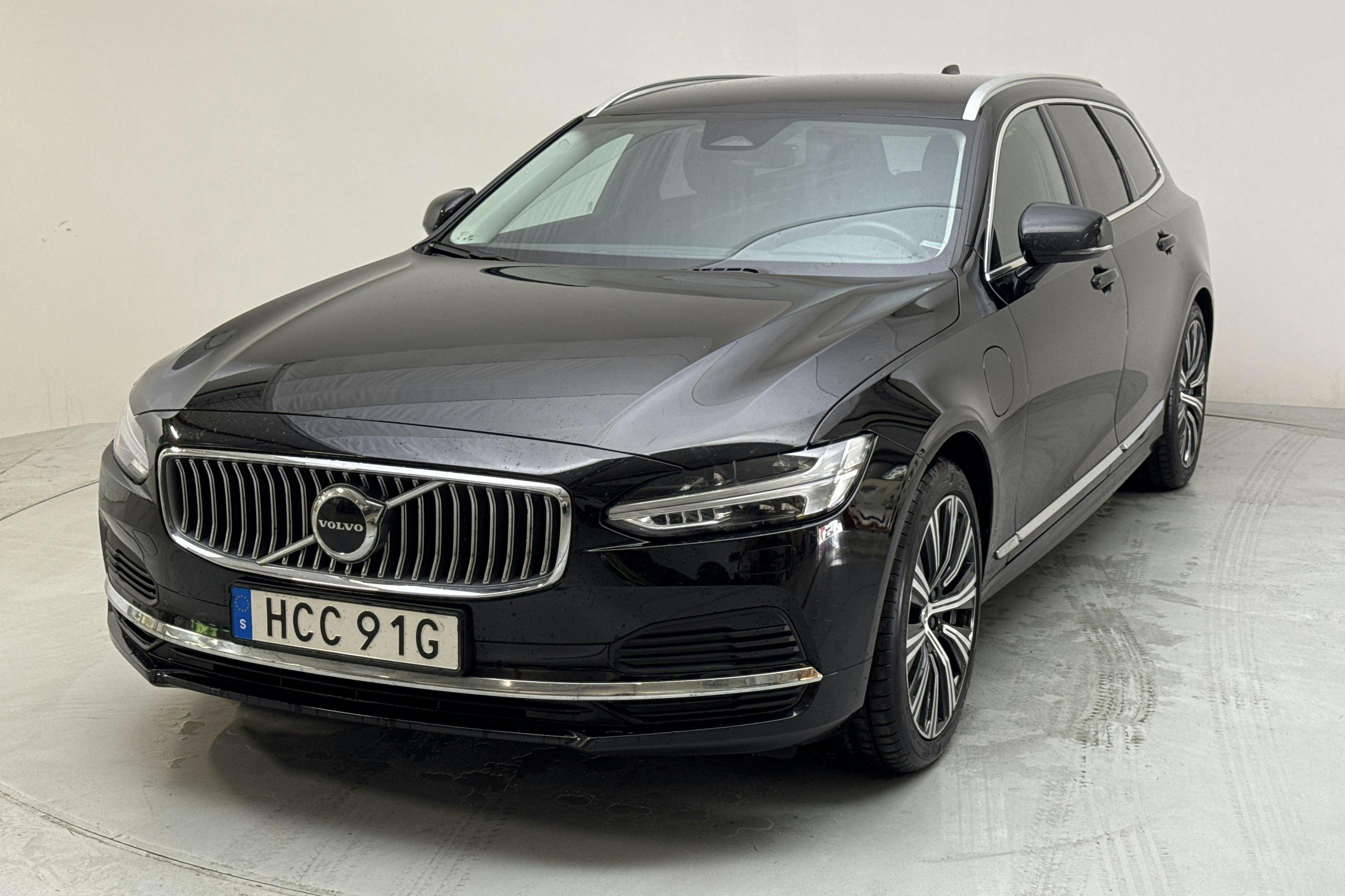 Volvo V90 T6 AWD Recharge (350hk) - 14 478 mil - Automat - svart - 2023