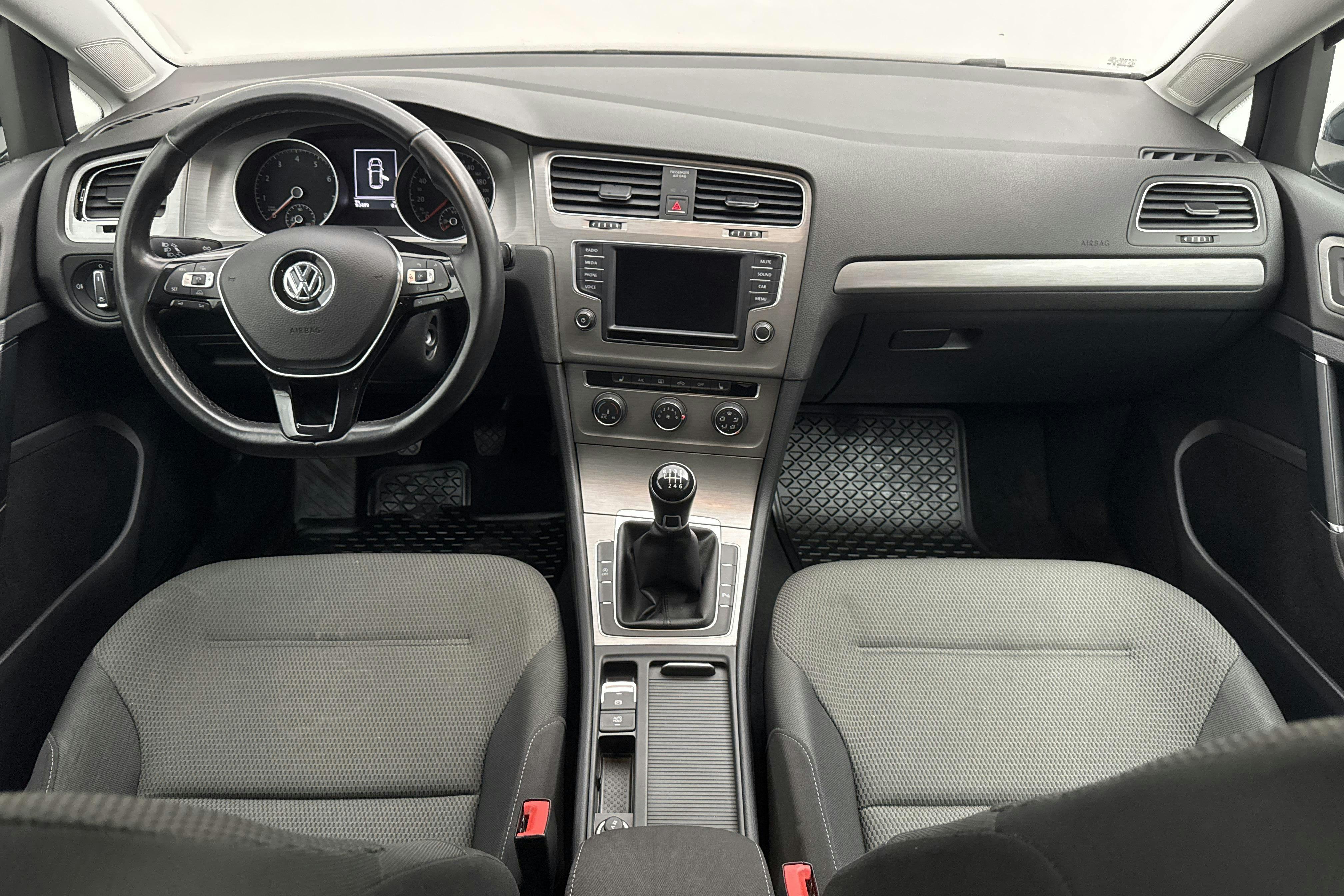 VW Golf VII 1.2 TSI 5dr (110hk) - 9 350 mil - Manuell - Dark Blue - 2017