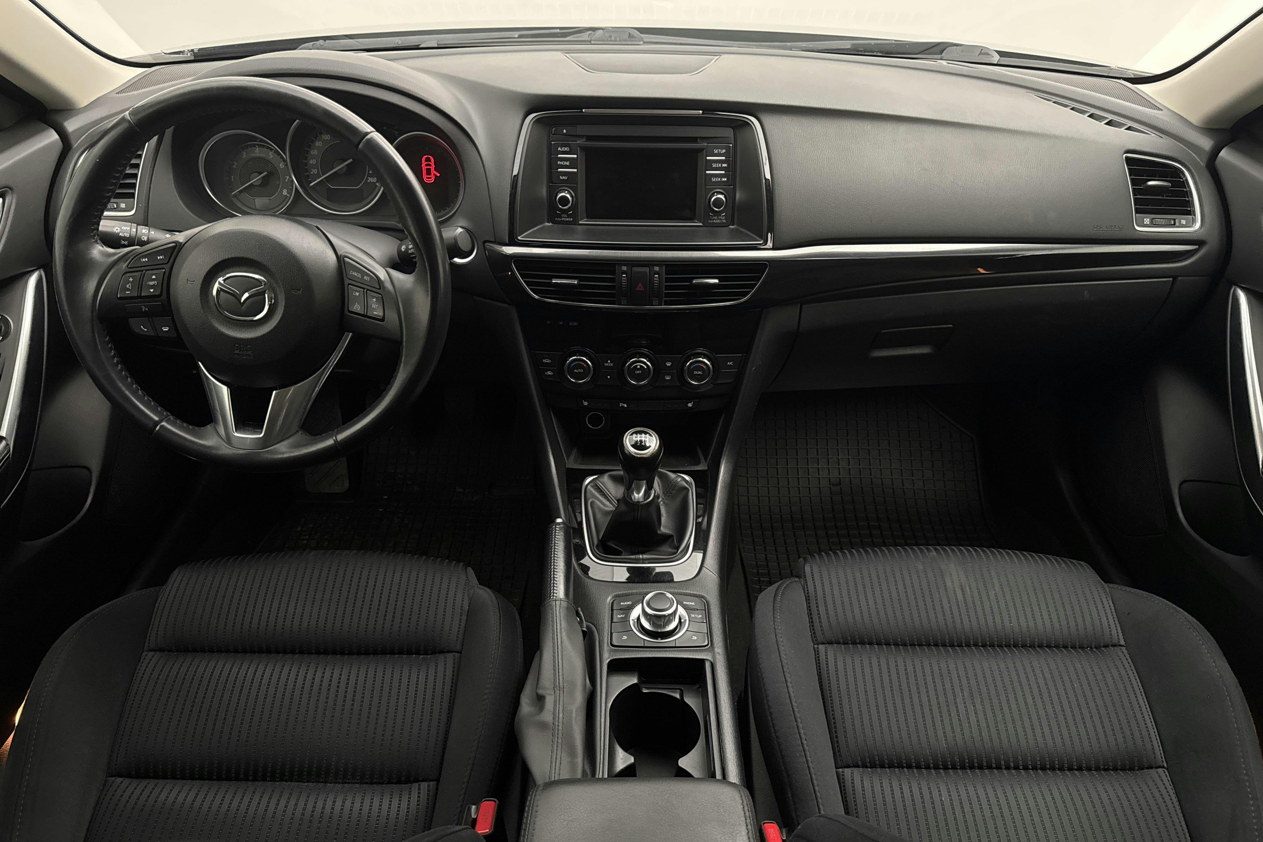 Mazda 6 2.0 Kombi (165hk) - 11 241 mil - Manuell - grå - 2015