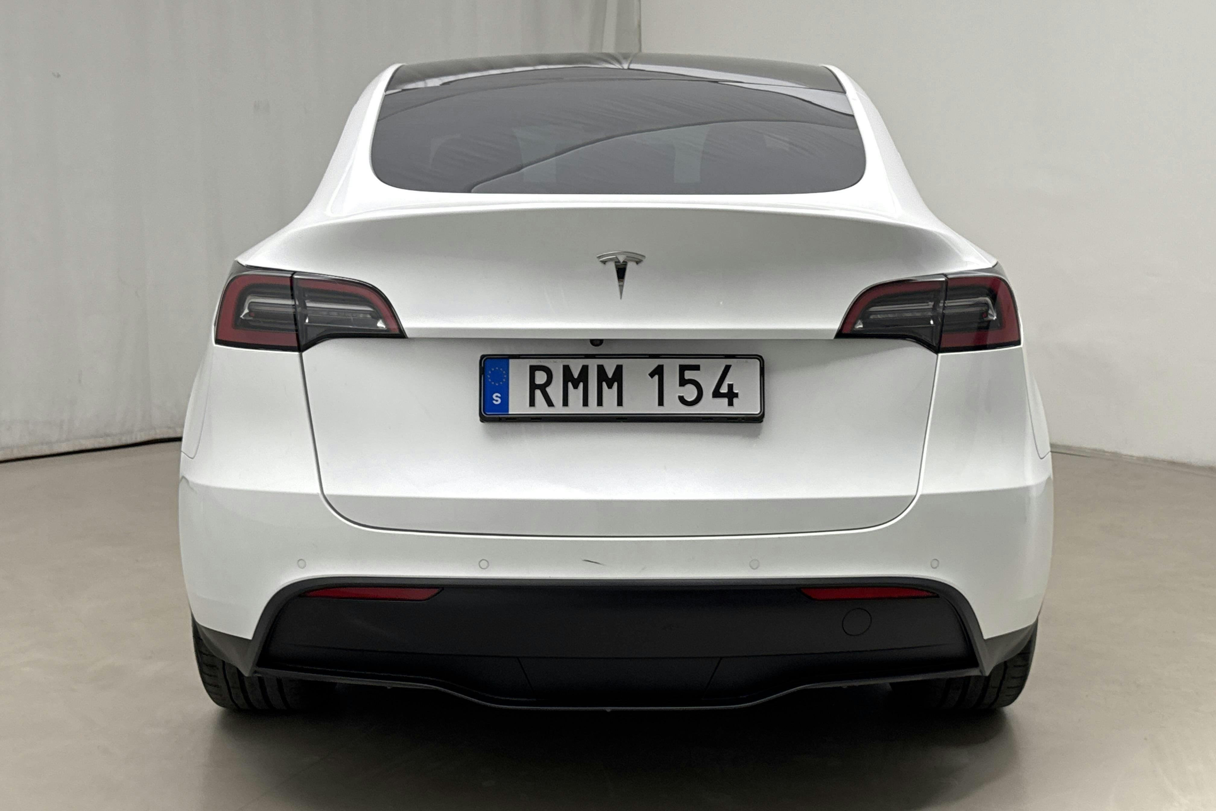 Tesla Model Y Long Range Dual Motor AWD - 28 913 mil - Automat - vit - 2021