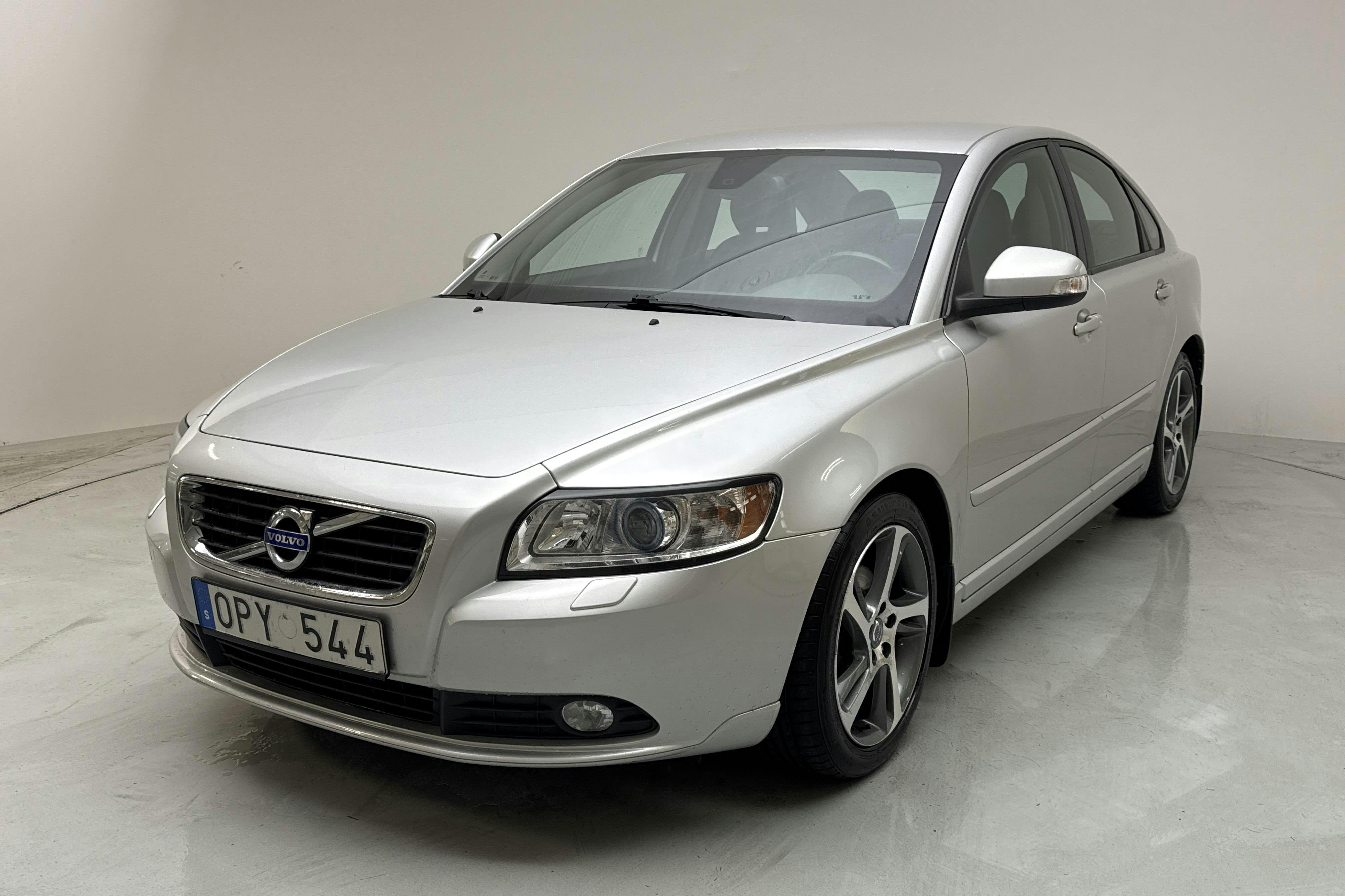 Volvo S40 D2 (115hk) - 20 847 mil - Manuell - Light Grey - 2012