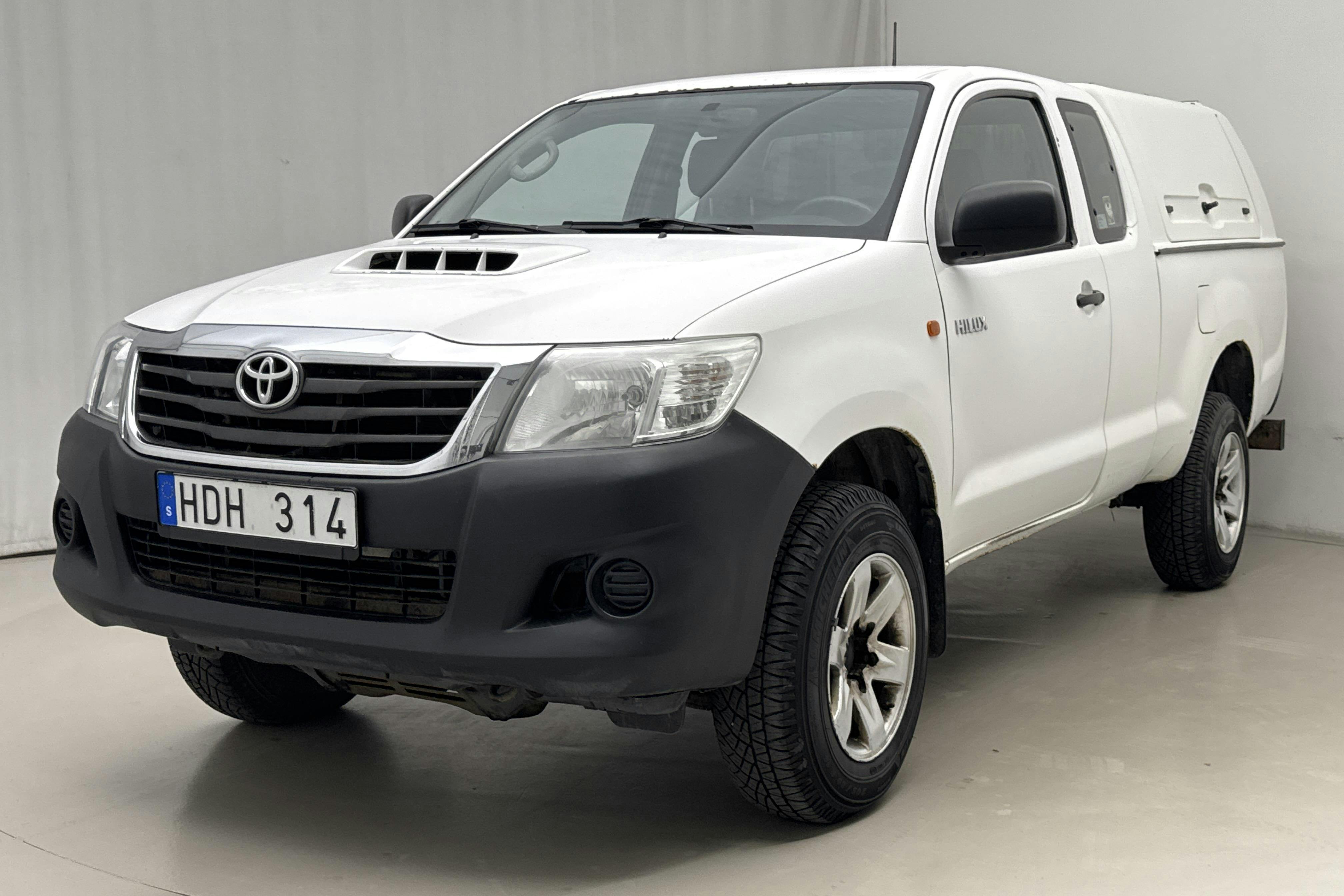 Esittelykuva 1 osoitteesta 16: Toyota Hilux 2.5 D-4D 4WD (144hk) - 275 920 km - Manuaalinen - valkoinen - 2012
