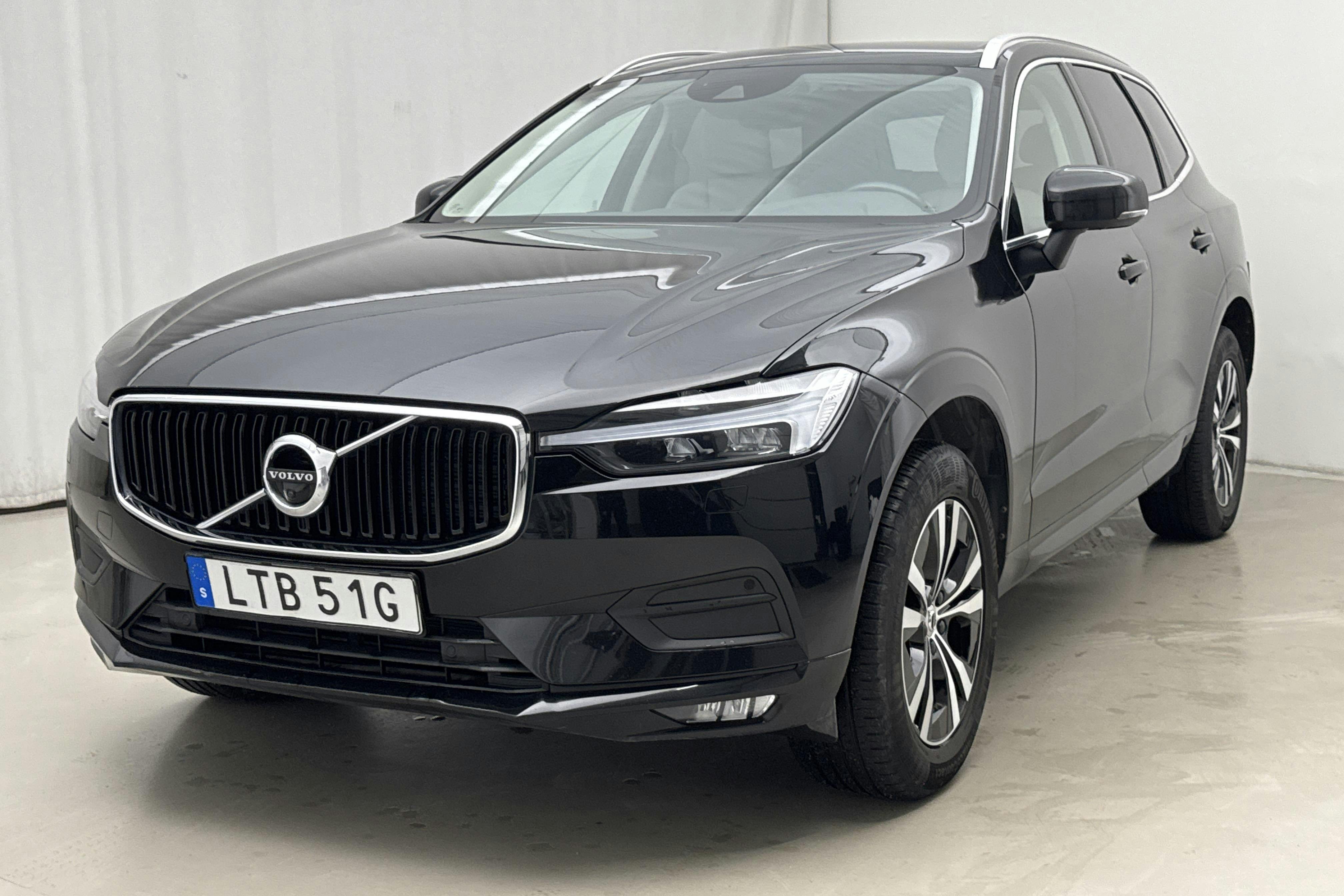 Volvo XC60 B4 AWD Mildhybrid, Diesel (197hk) - 10 907 mil - Automat - svart - 2021