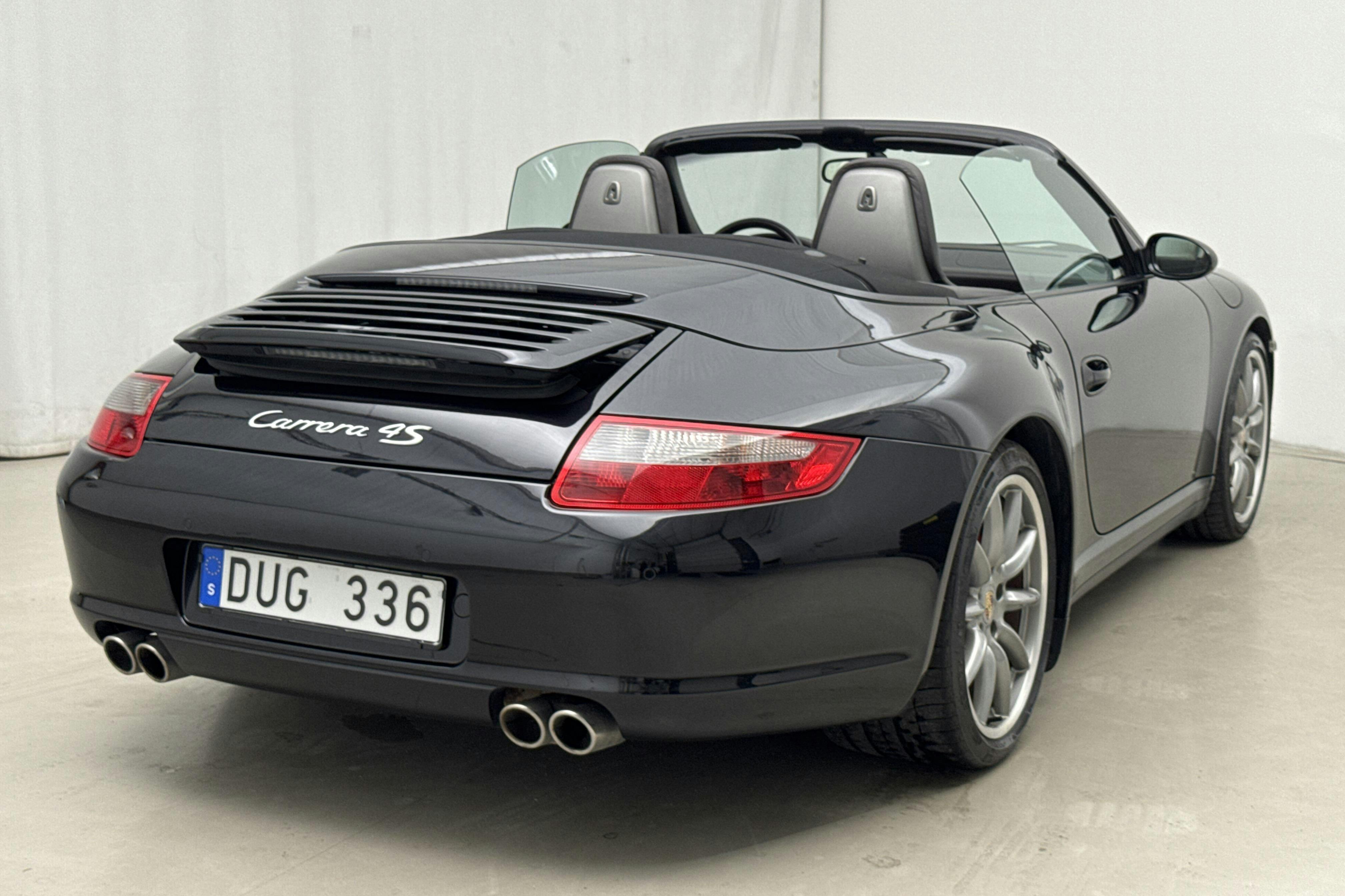 Porsche 911/997 Carrera 3.8 4S Cabriolet (355hk) - 8 817 mil - Automat - svart - 2007