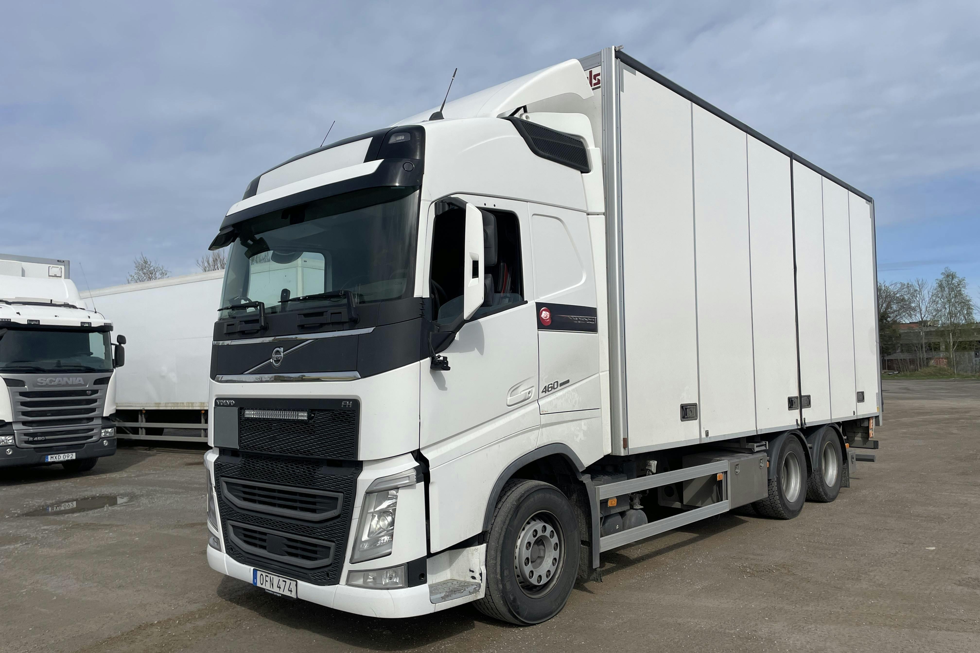 VOLVO FH460 - 705 590 km - Automat - vit - 2016