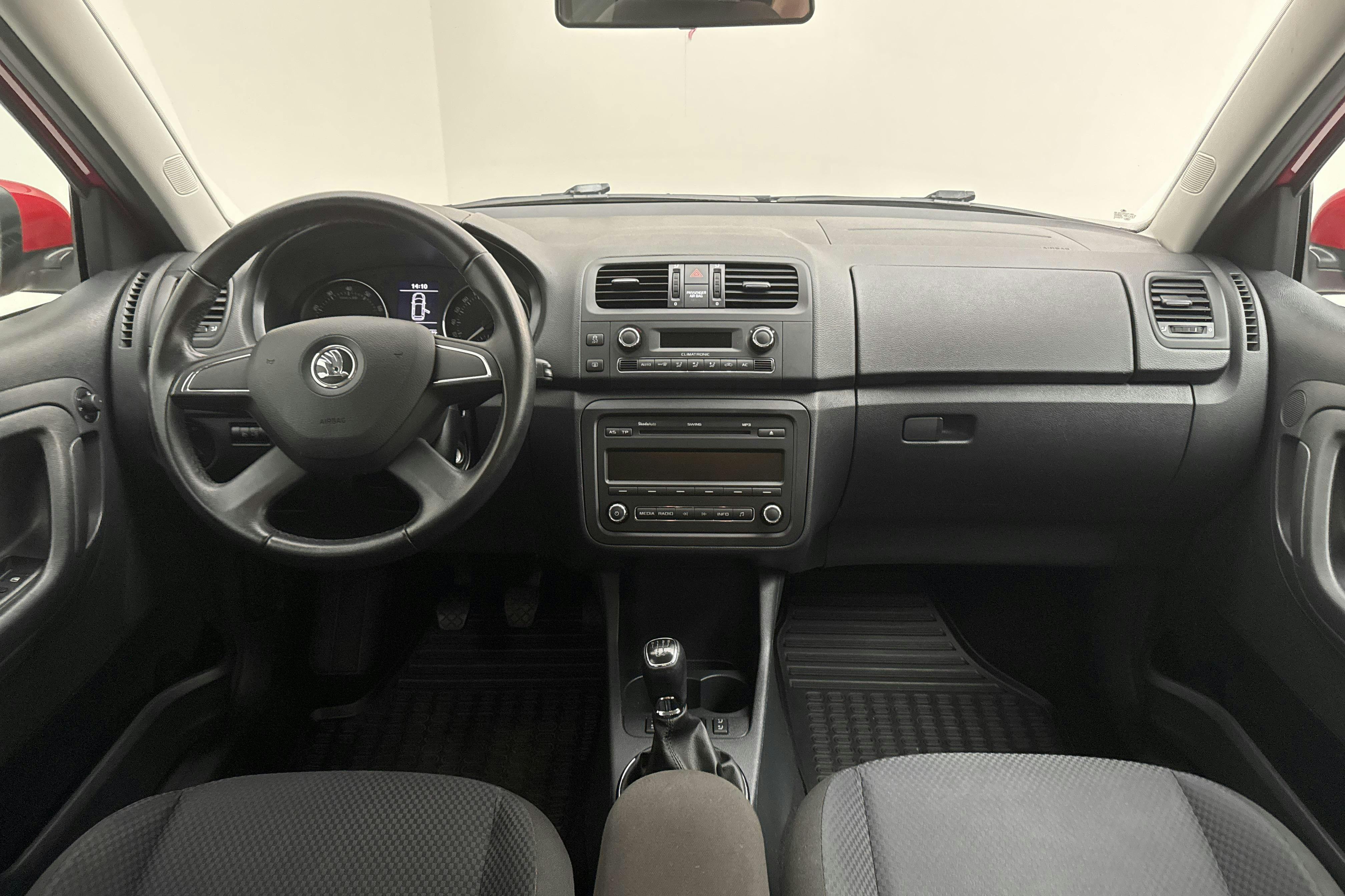Skoda Fabia 1.2 TSI (86hk) - 9 709 mil - Manuell - röd - 2013
