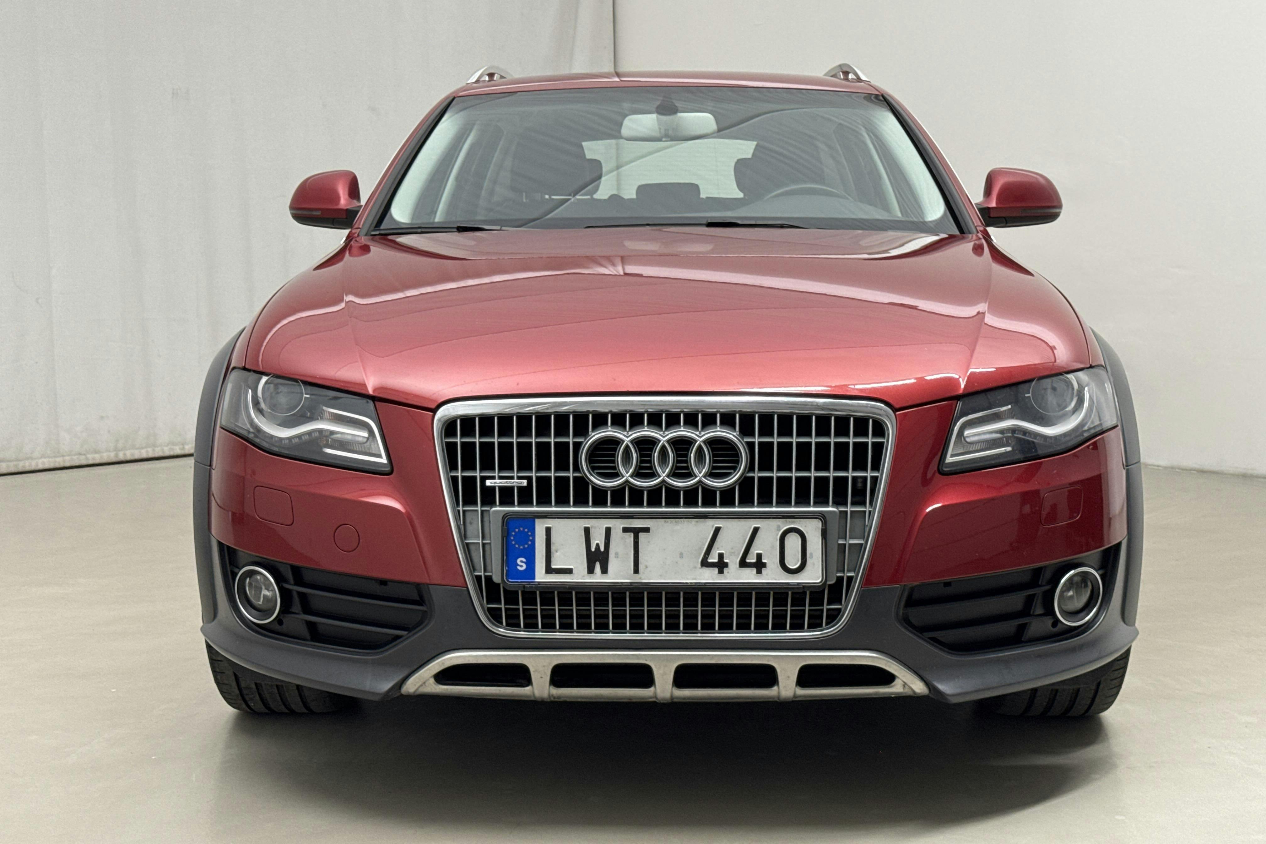 Audi A4 Allroad 2.0 TFSI Avant quattro (211hk) - 19 234 mil - Automat - röd - 2012