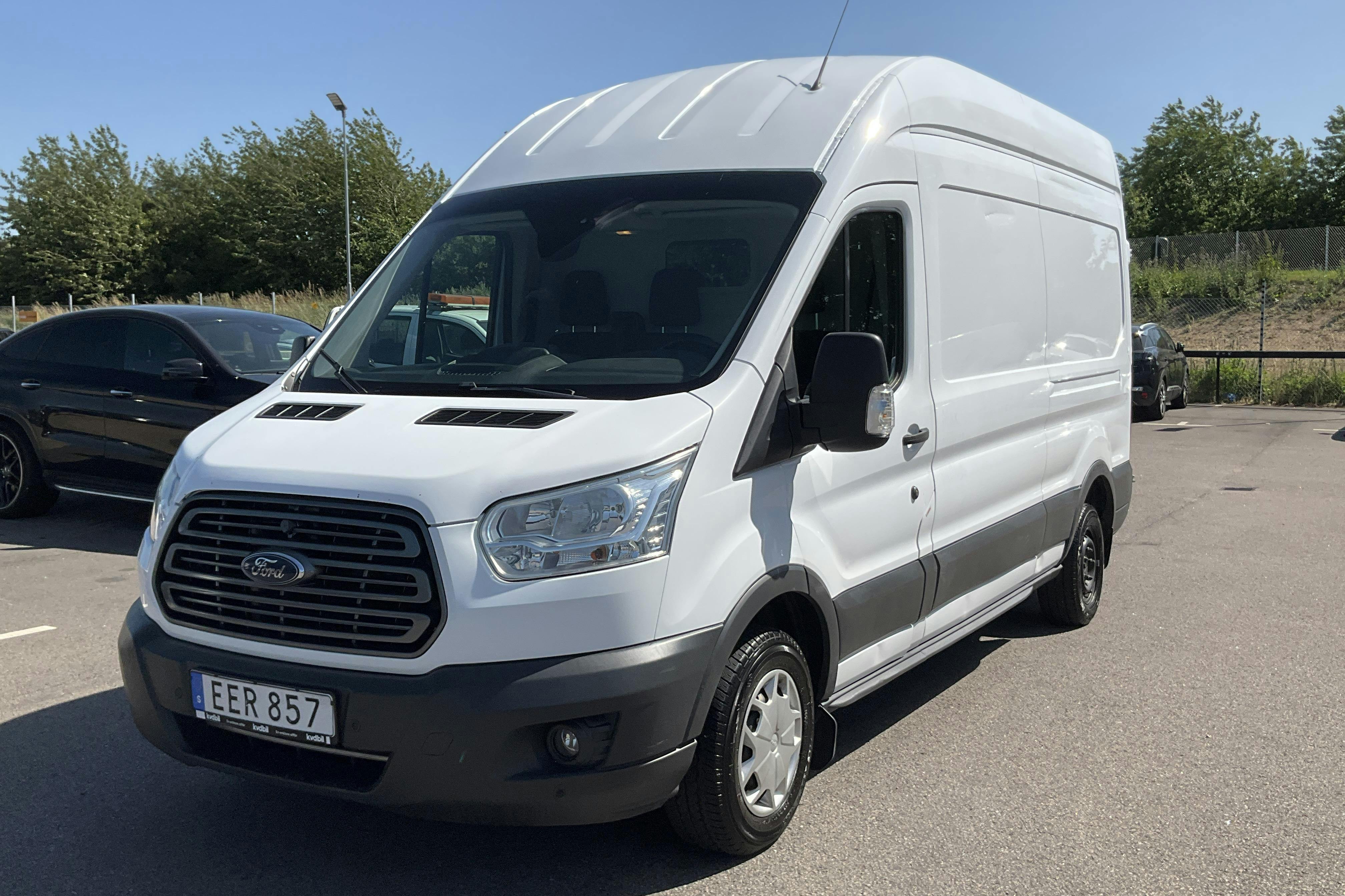 Presentationsfoto 1 av 13: Ford Transit 310 2.0 TDCi 2WD Skåp (130hk) - 14 537 mil - Manuell - vit - 2017