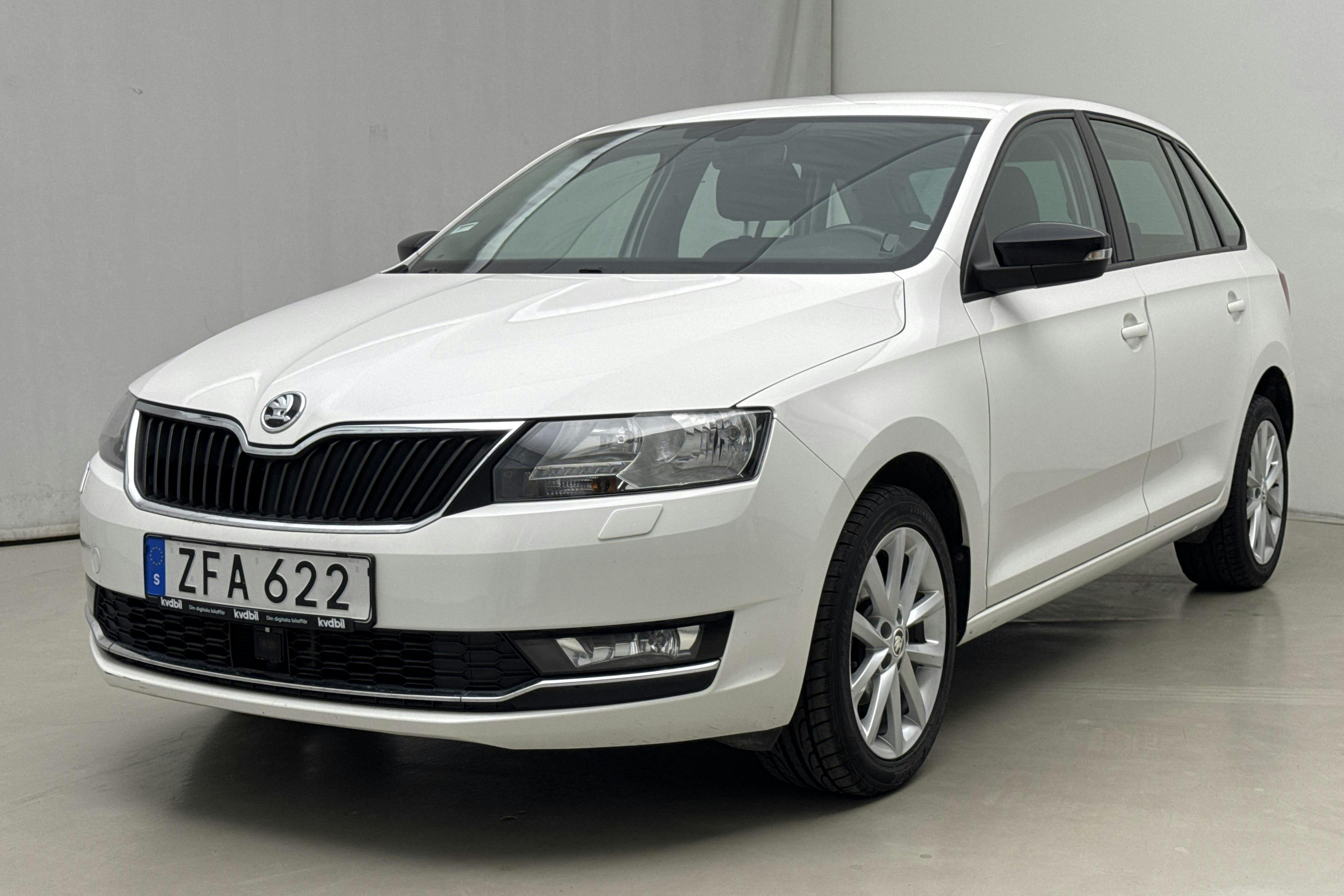 Presentationsfoto 1 av 14: Skoda Rapid 1.4 TDI Spaceback (90hk) - 8 172 mil - Manuell - vit - 2018