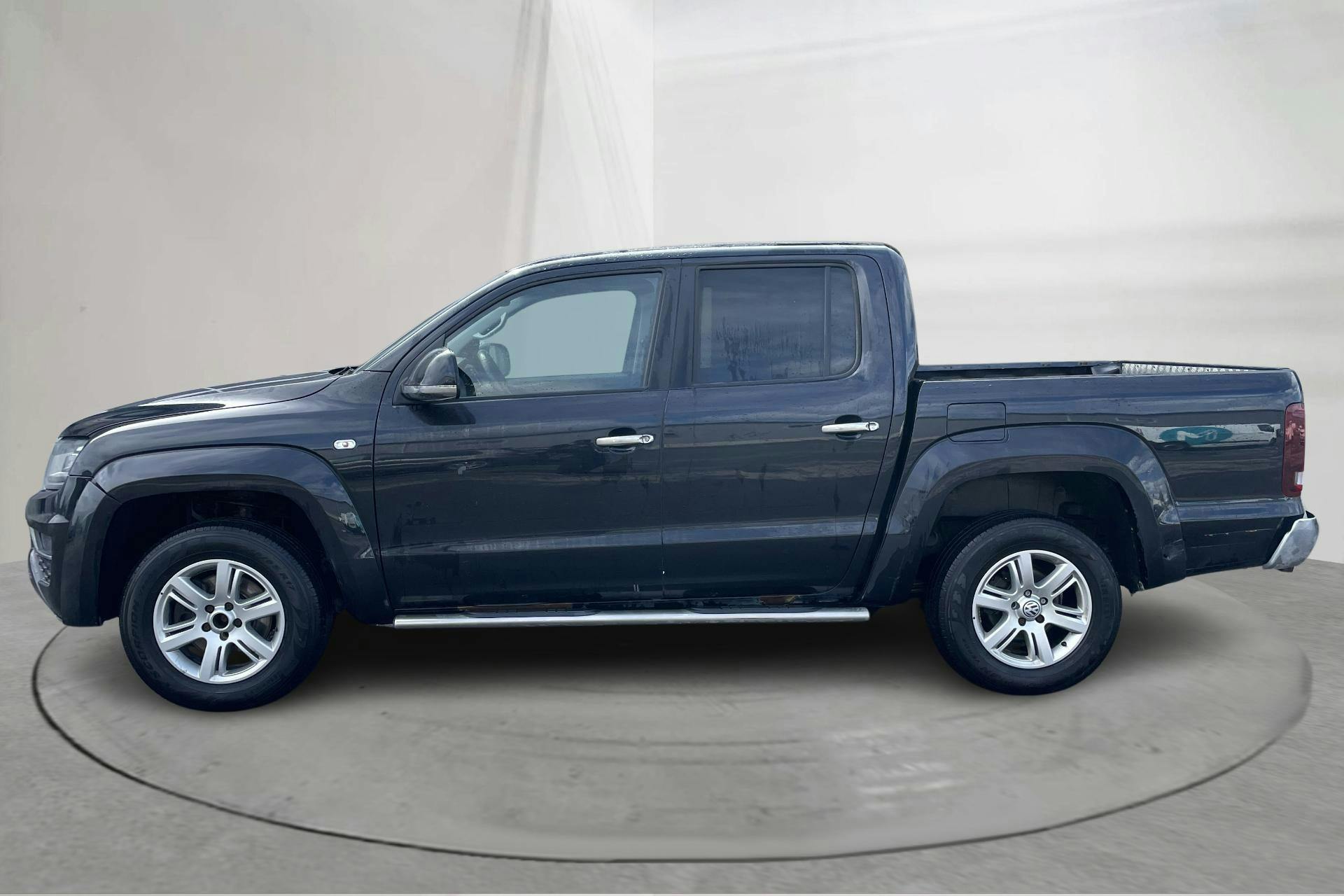 Presentationsfoto 2 av 17: VW Amarok 3.0 TDI 4motion (224hk) - 19 857 mil - Automat - svart - 2017