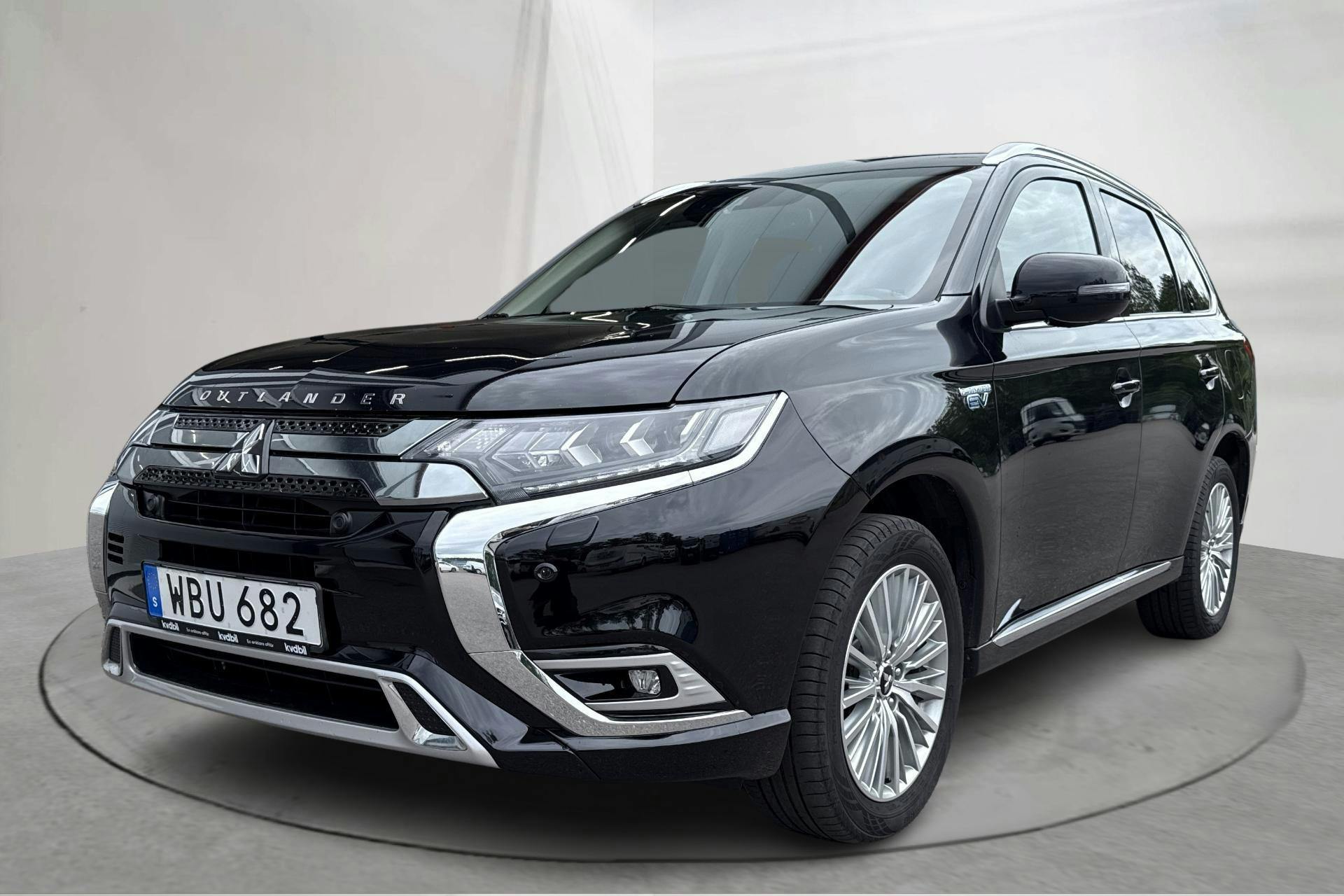 Mitsubishi Outlander 2.4 Plug-in Hybrid 4WD (136hk) - 124 430 km - Automaattinen - musta - 2019