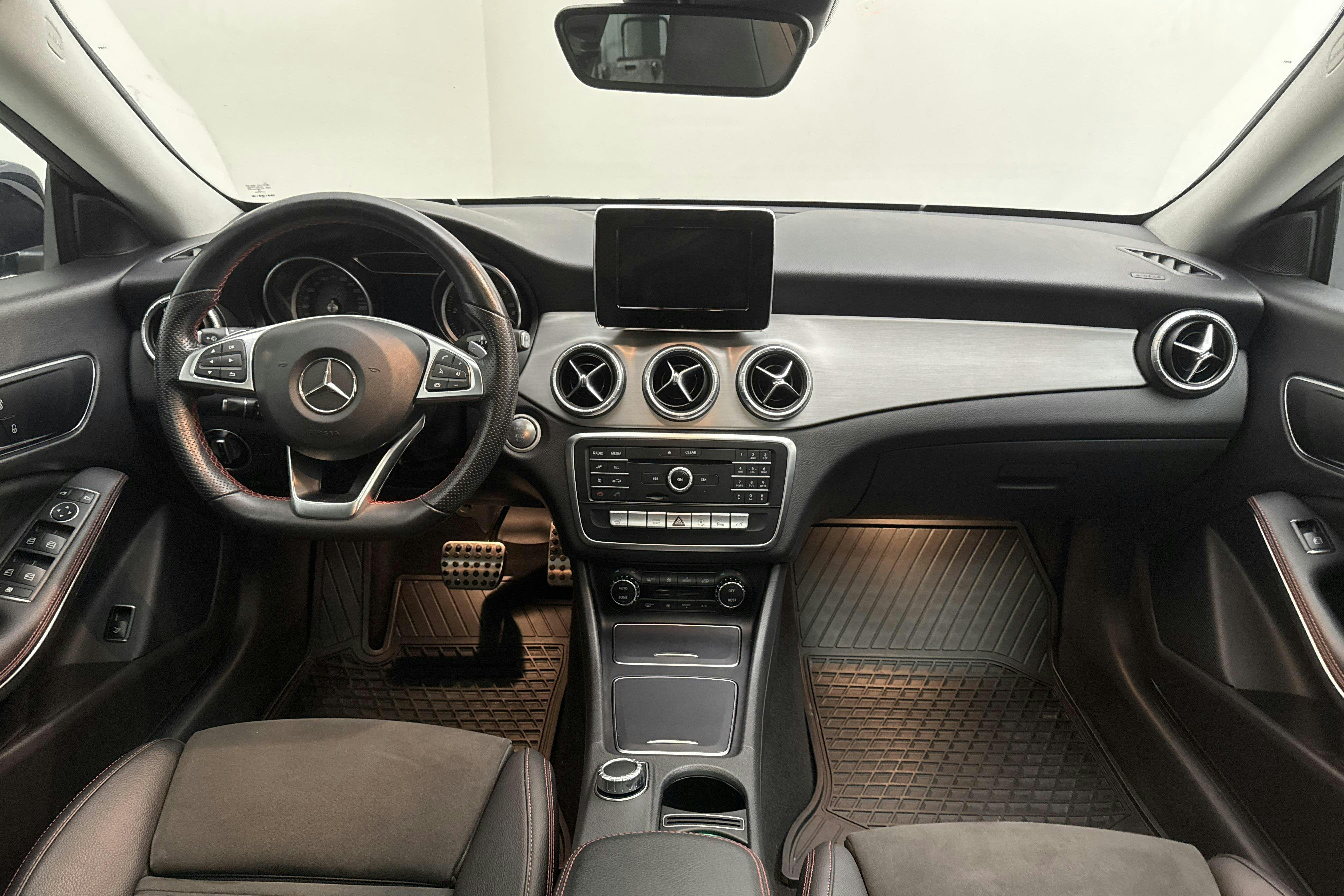 Mercedes CLA 200 d 4MATIC Coupé C117 (136hk) - 5 882 mil - Automat - Dark Blue - 2019
