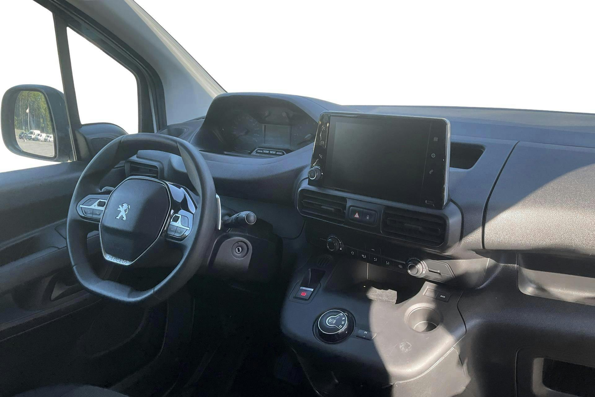 Peugeot Partner 1.5 HDI Skåp (130hk) - 8 959 mil - Automat - vit - 2020