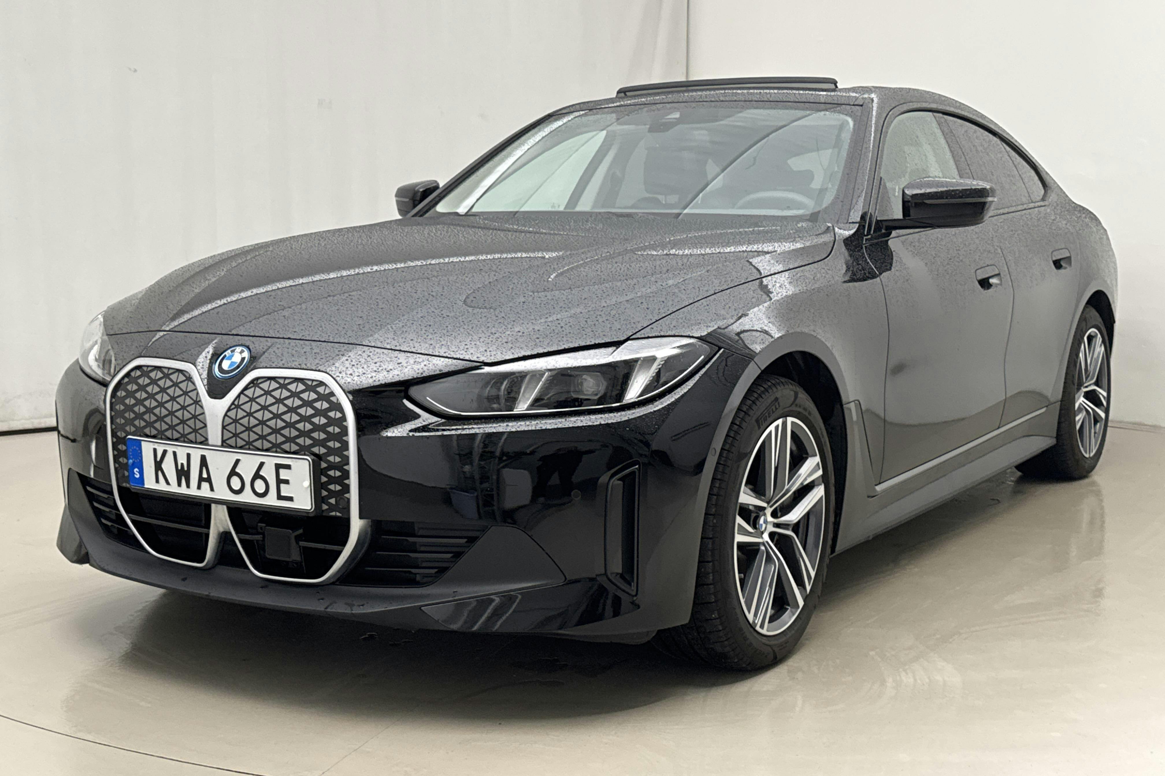 BMW i4 eDrive40 LCI, G26 (340hk) - 24 150 km - Automatic - black - 2025