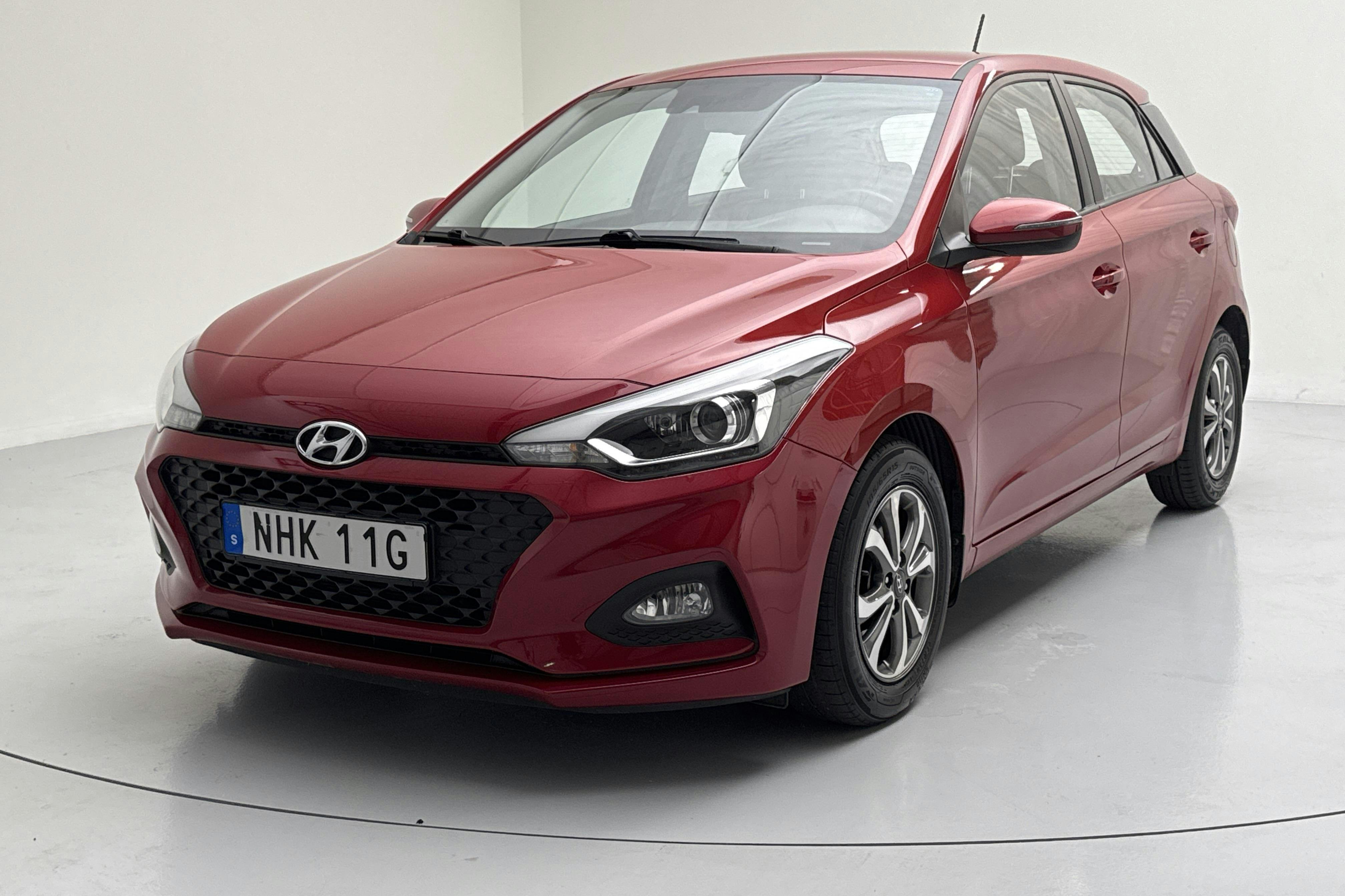 Hyundai i20 1.0 T-GDi (100hk) - 8 270 mil - Manuell - röd - 2019
