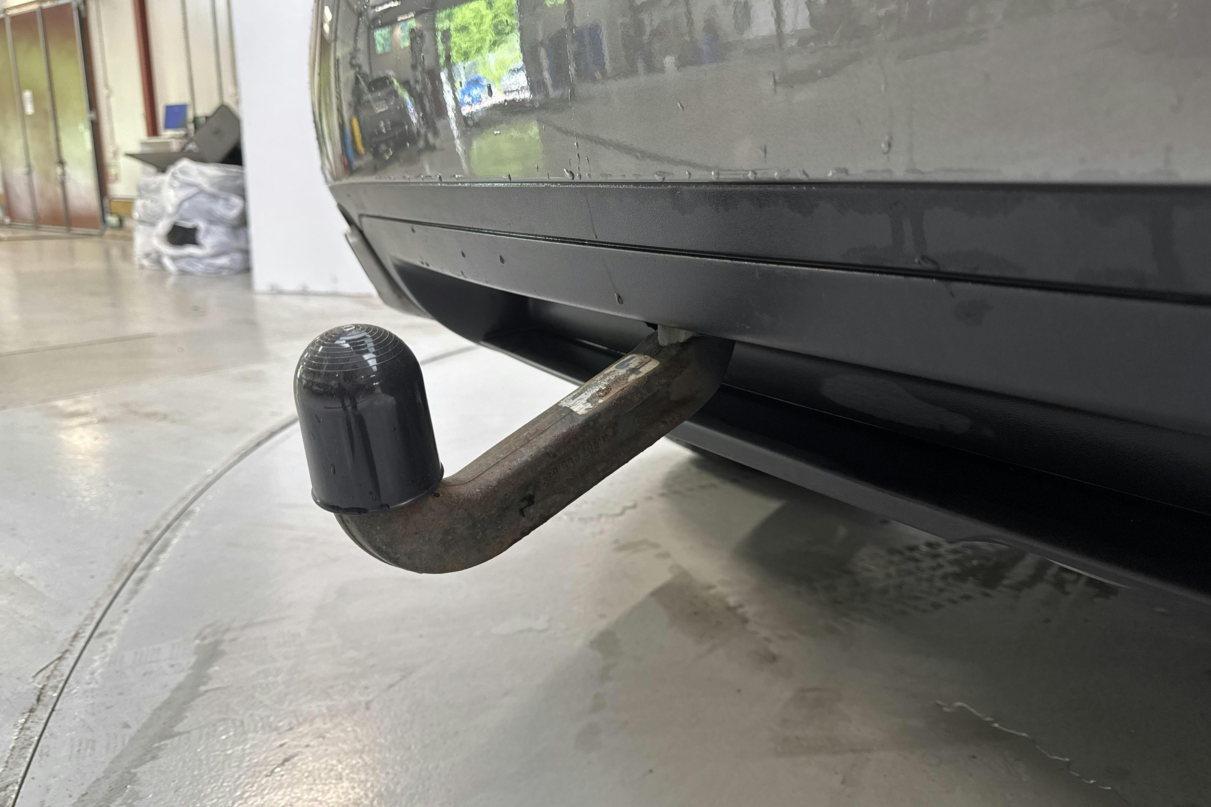 Presentationsfoto 13 av 13: Porsche Cayenne S Hybrid (380hk) - 20 580 mil - Automat - Dark Grey - 2011