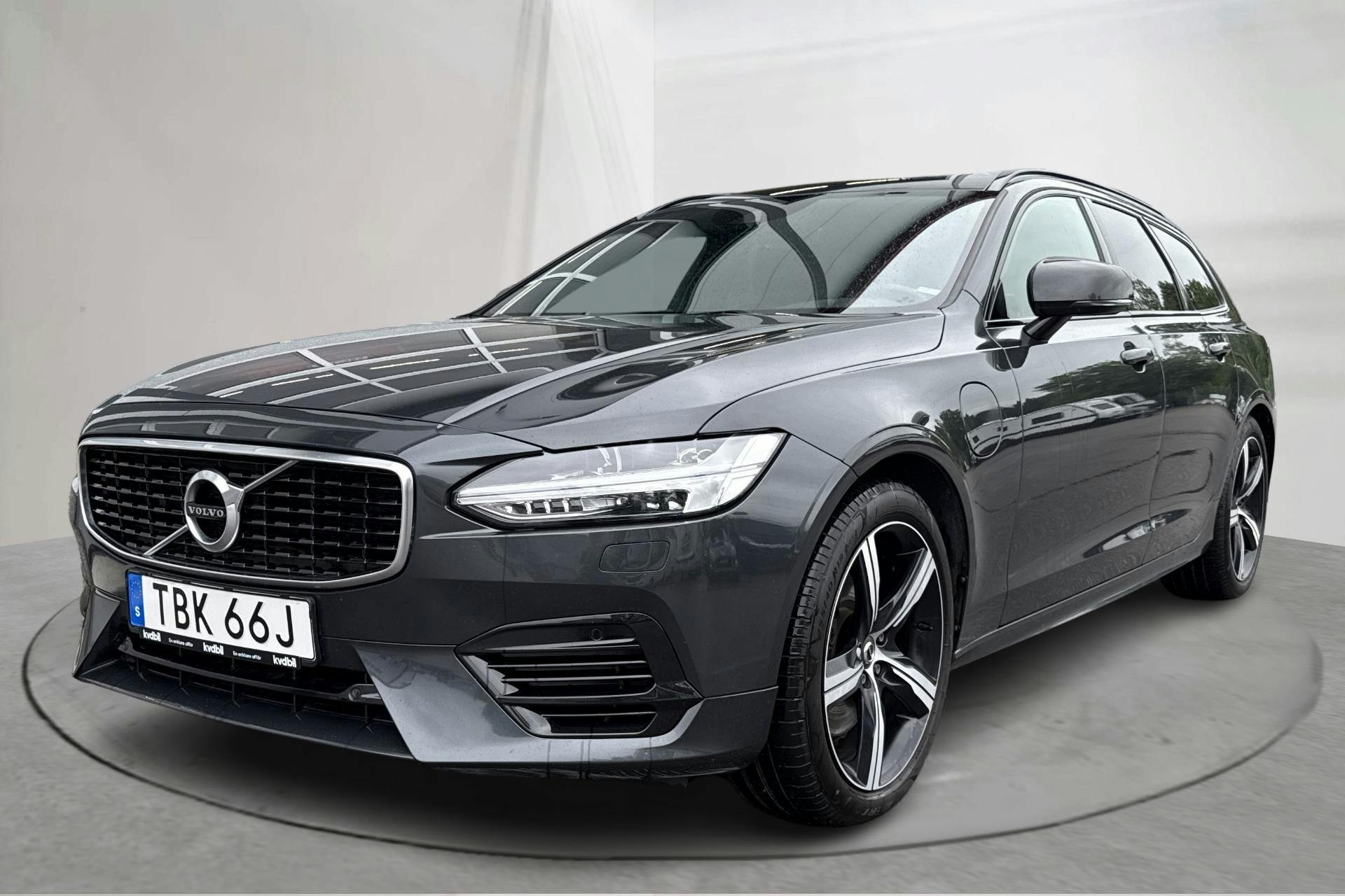 Volvo V90 T8 AWD Twin Engine (390hk) - 124 420 km - Automaatne - hall - 2020