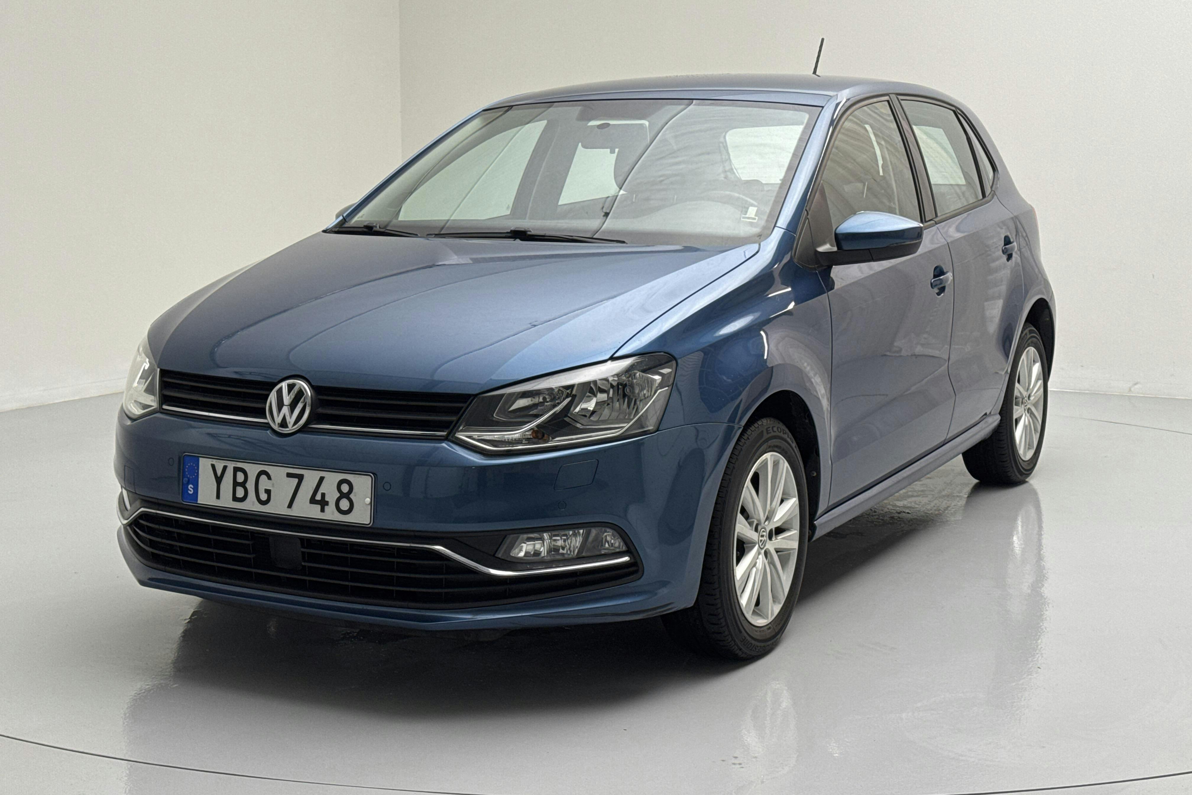 VW Polo 1.2 TSI 5dr (90hk) - 41 890 km - Manualna - niebieski - 2016