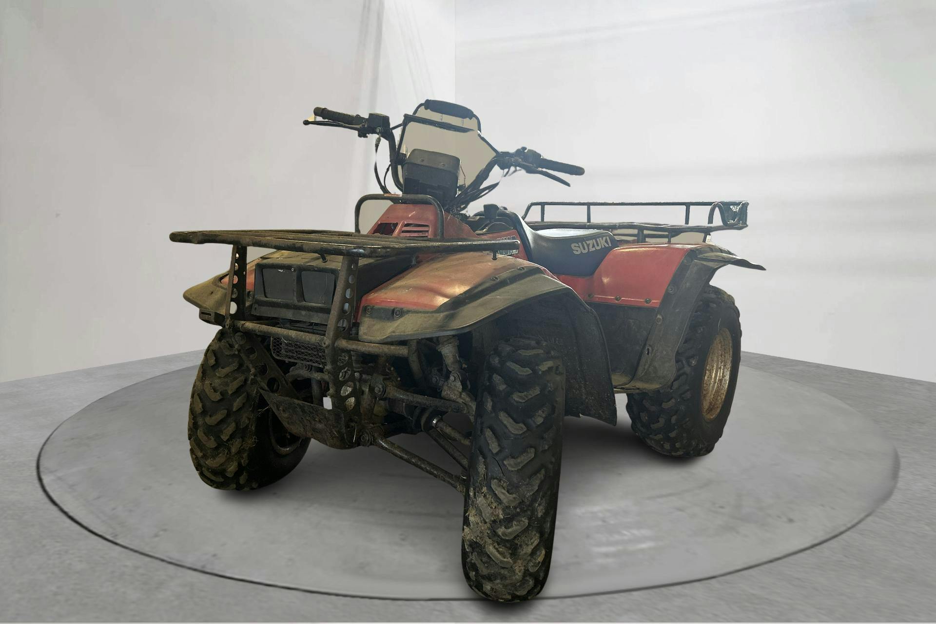 SUZUKI LTF4WDX SUZUKI LTF4WDX Reparationsobjekt - 369 mil - Automat - röd - 1994