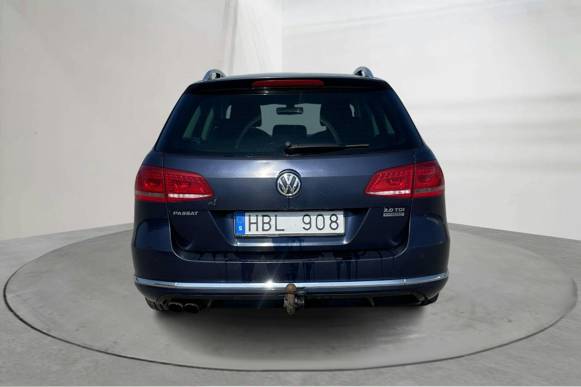 VW Passat 2.0 TDI BlueMotion Technology Variant (140hk) - 30 562 mil - Manuell - Dark Blue - 2011