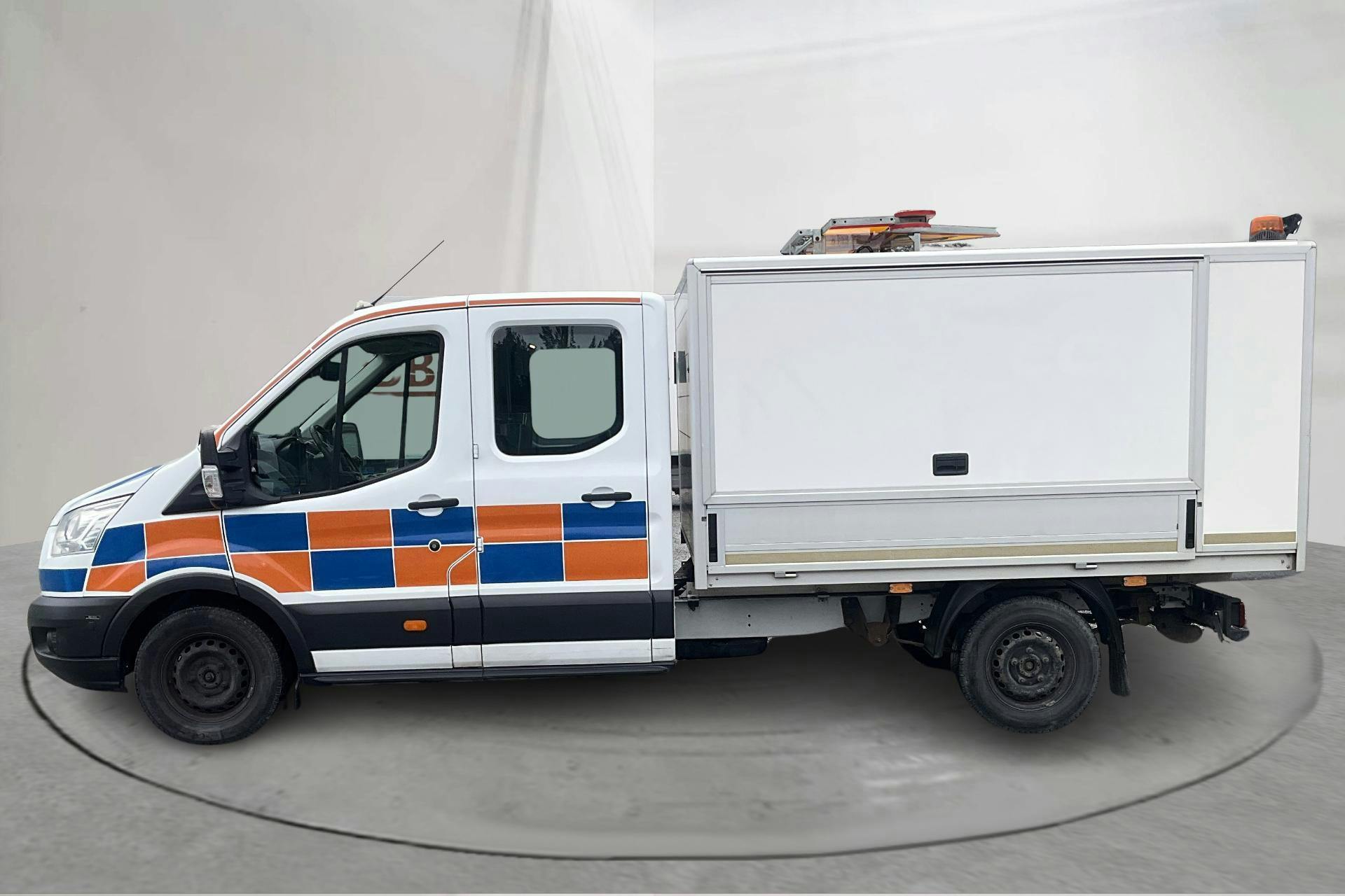 Presentationsfoto 2 av 14: Ford Transit Chassi 350 2.0 TDCi 2WD (170hk) - 8 478 mil - Manuell - 2017