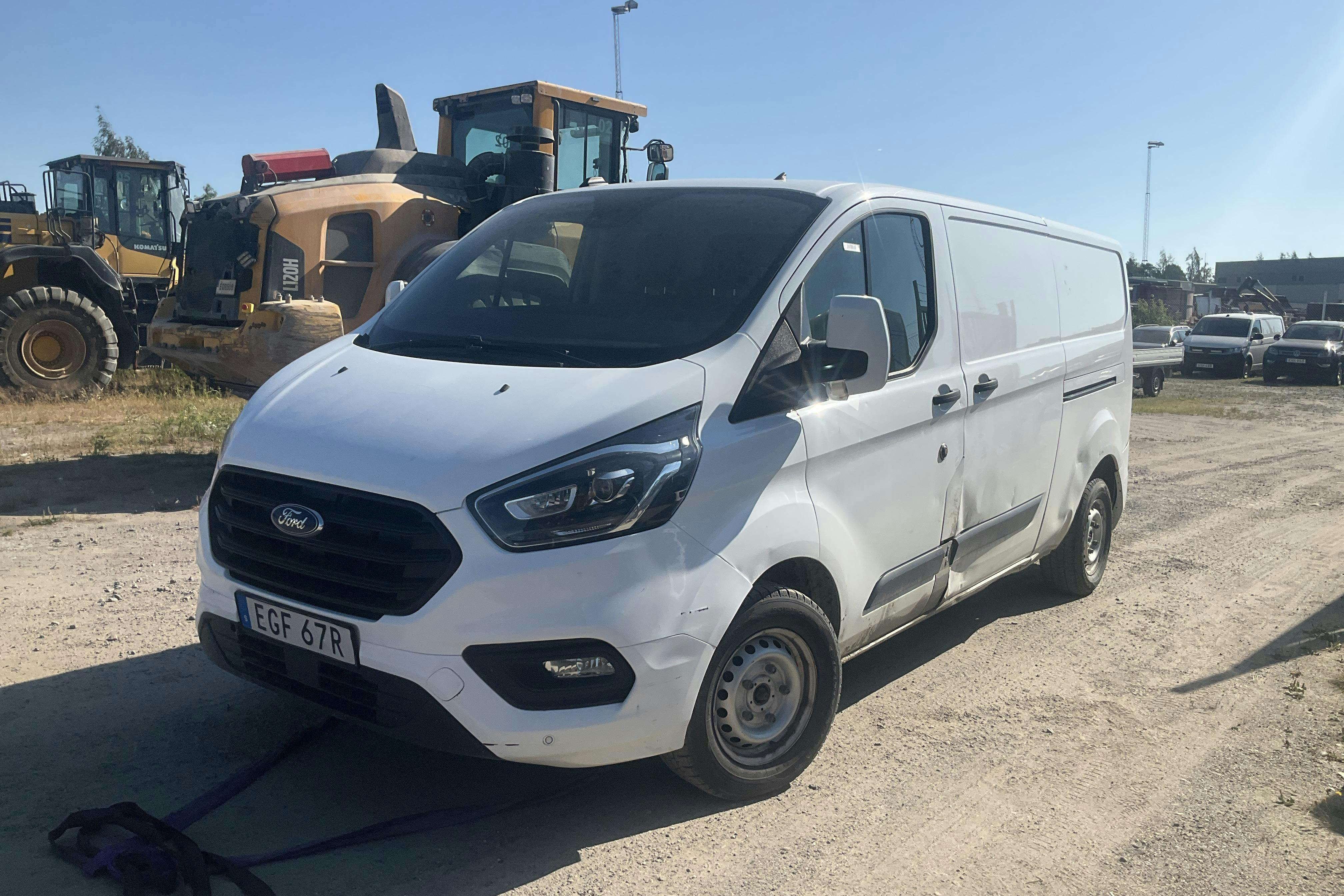 Presentationsfoto 1 av 14: Ford Transit Custom 300 MHEV (130hk) - 10 294 mil - Manuell - vit - 2021