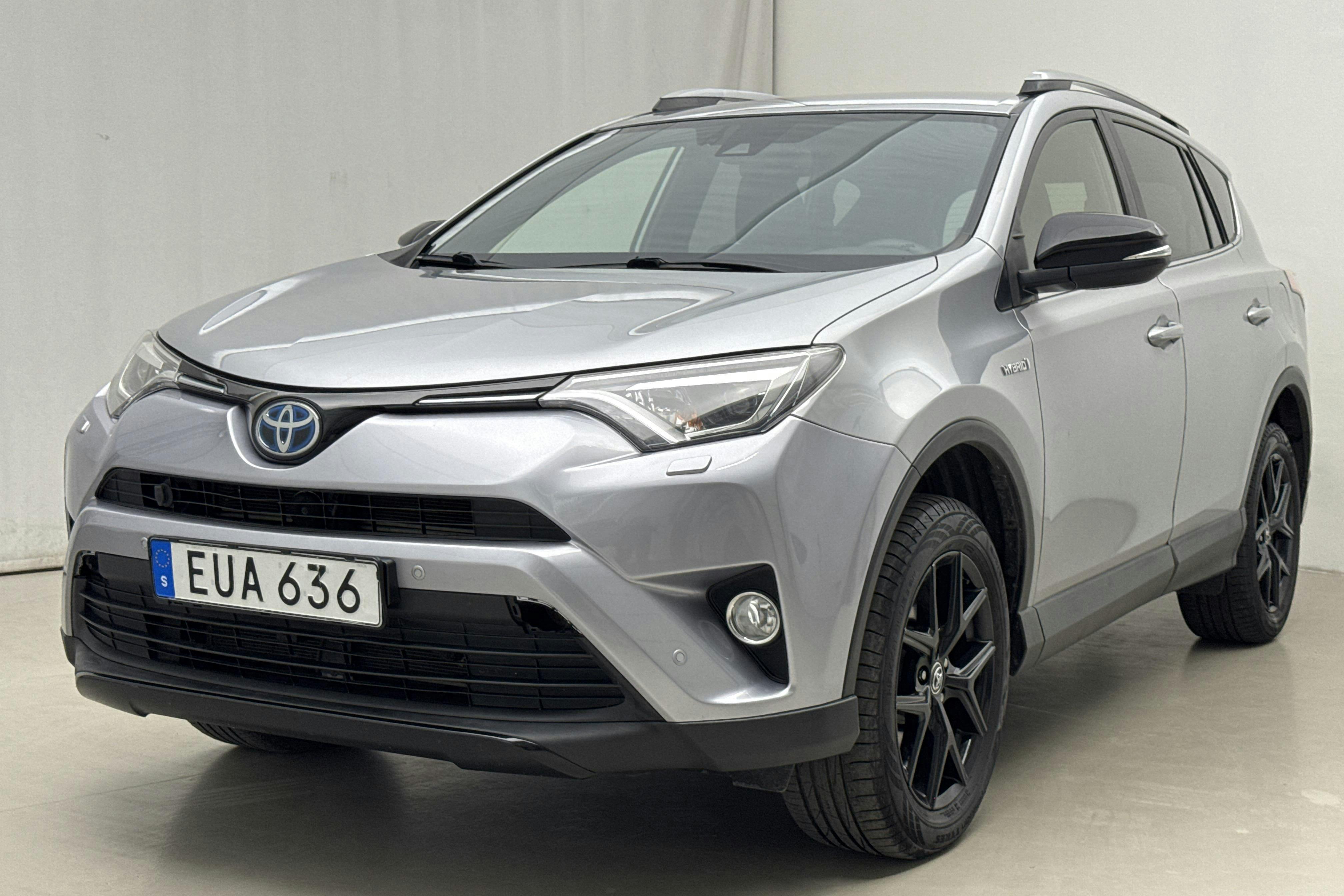 Toyota RAV4 2.5 HSD AWD (197hk) - 18 498 mil - Automat - silver - 2018