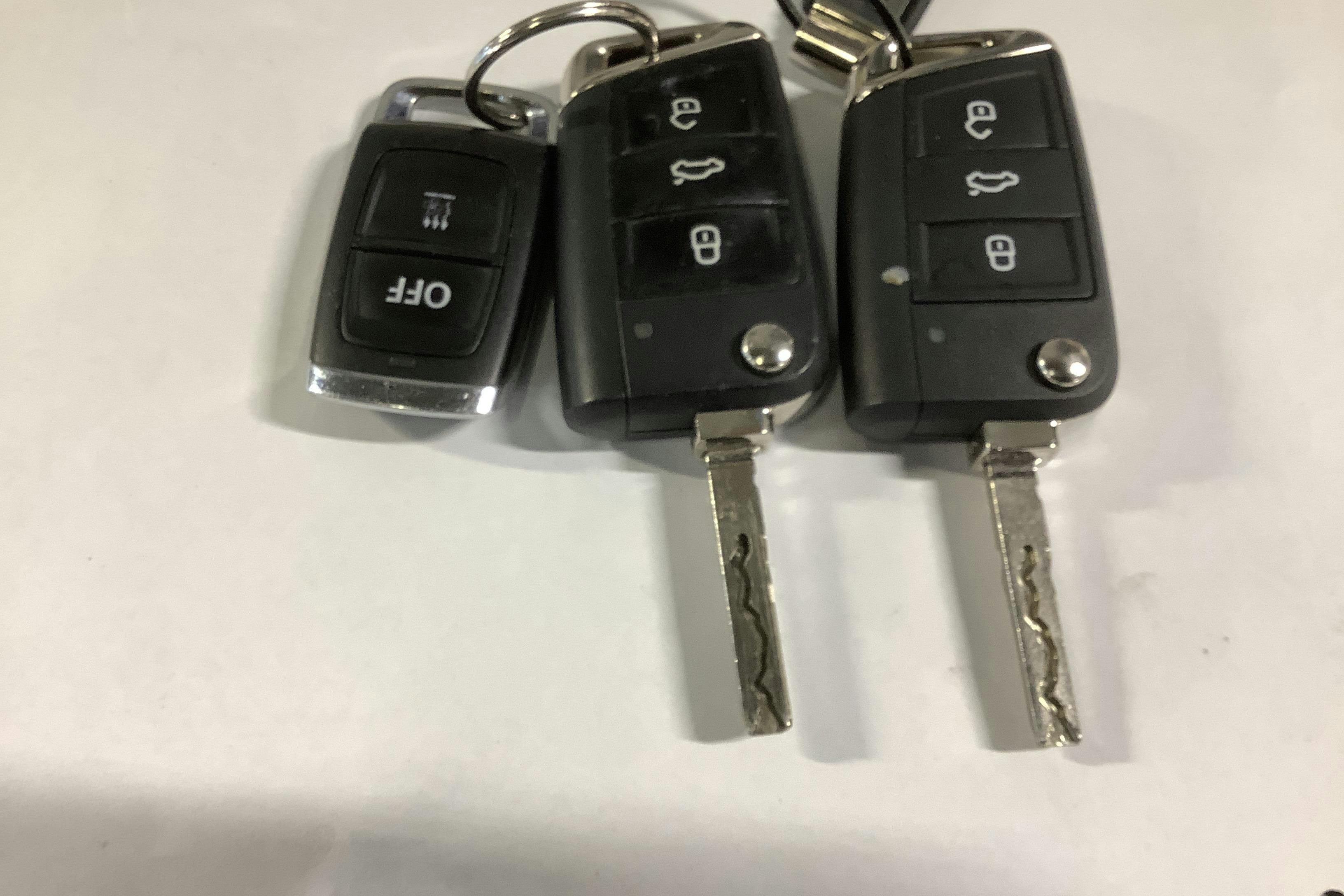 Presentationsfoto 16 av 16: VW Tiguan 2.0 TDI 4MOTION (190hk) - 12 090 mil - Automat - vit - 2020