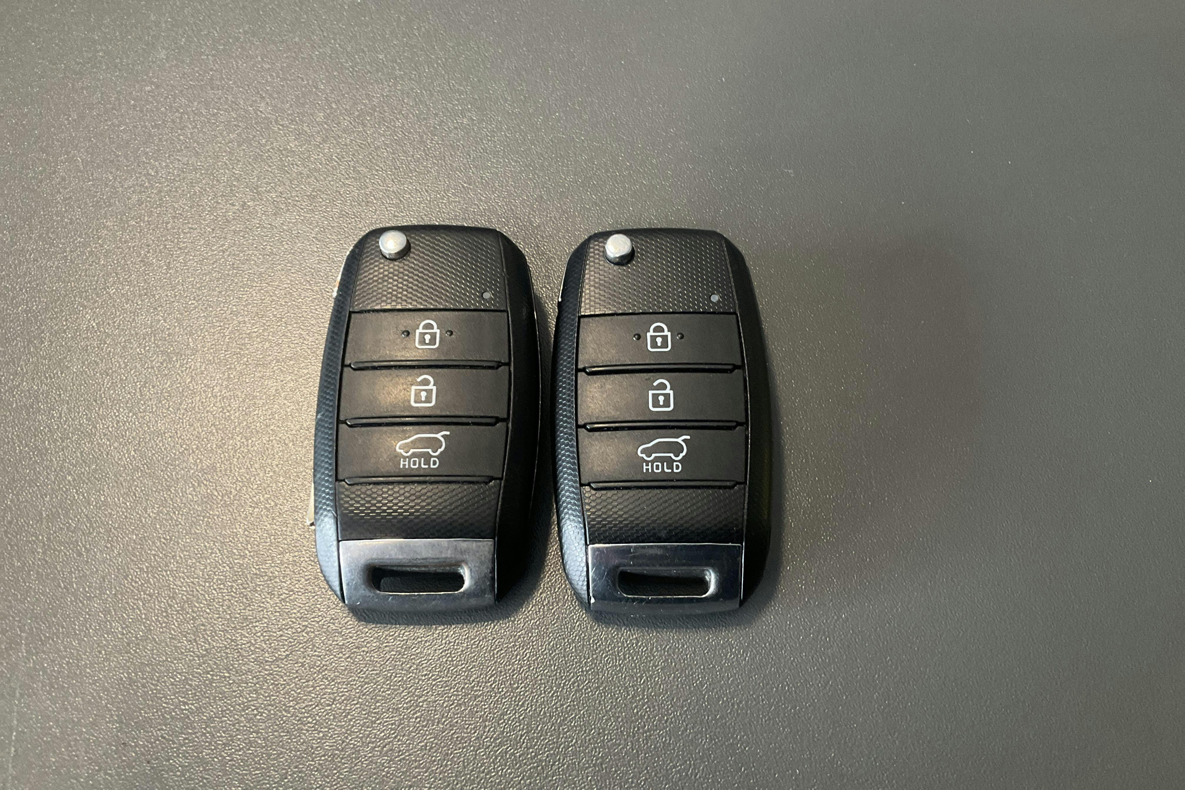 Esitlusfoto 17 aadressil 17: KIA Niro Plug-in Hybrid 1.6 (141hk) - 105 310 km - Automaatne - sinine - 2018
