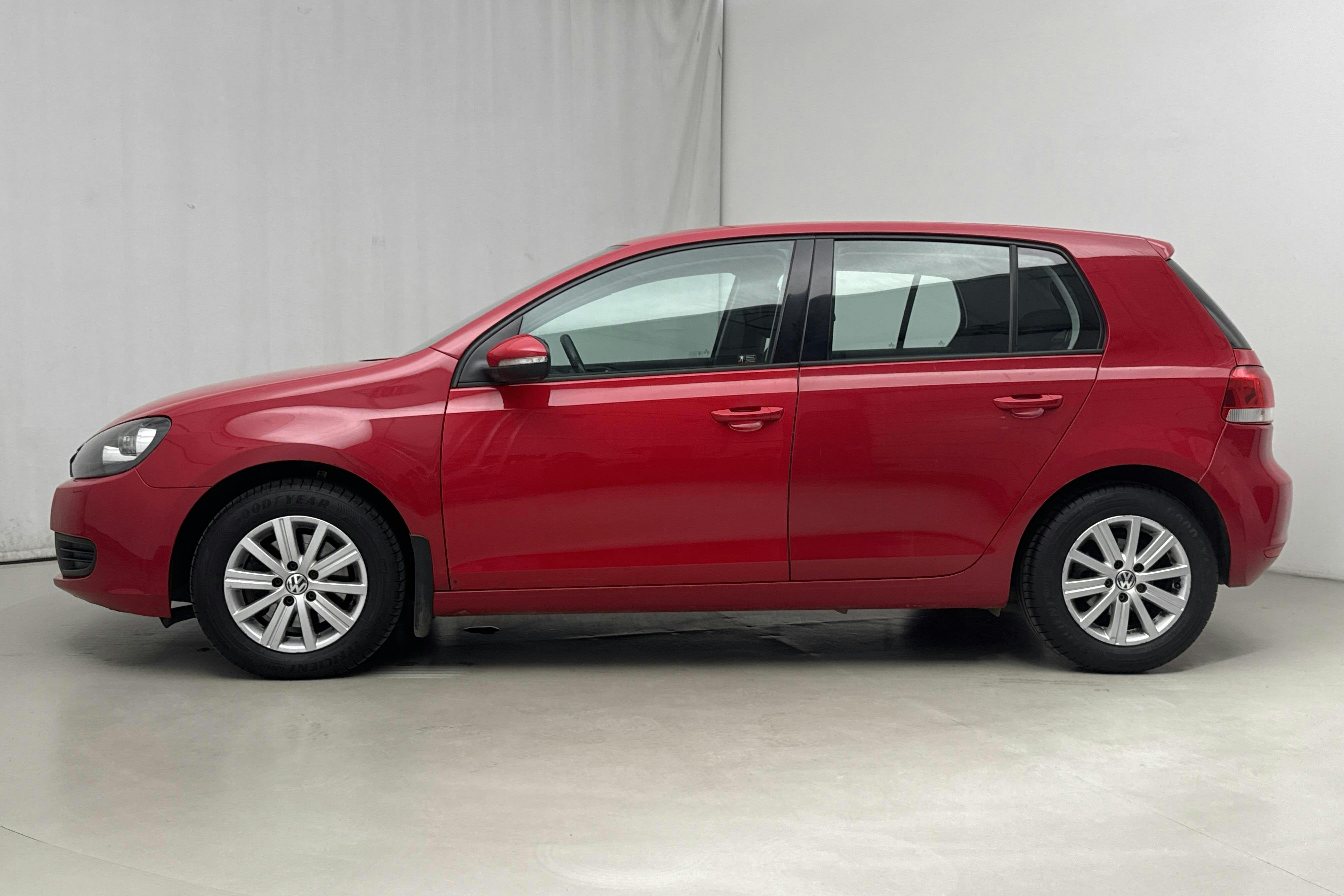 Presentationsfoto 2 av 13: VW Golf VI 1.4 TSI 5dr (122hk) - 16 975 mil - Manuell - röd - 2010