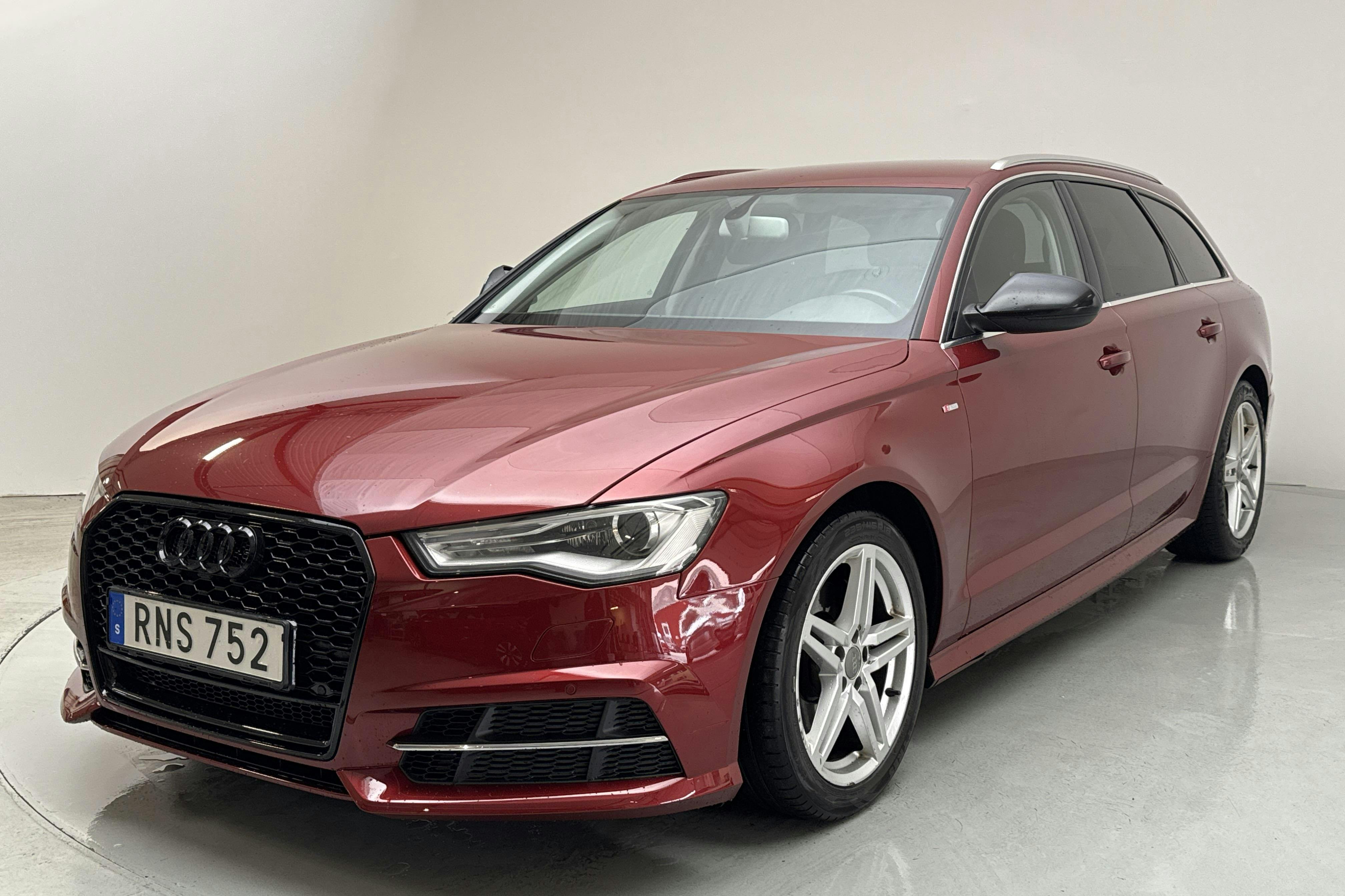 Audi A6 2.0 TDI Avant (190hk) - 17 477 mil - Manuell - röd - 2017