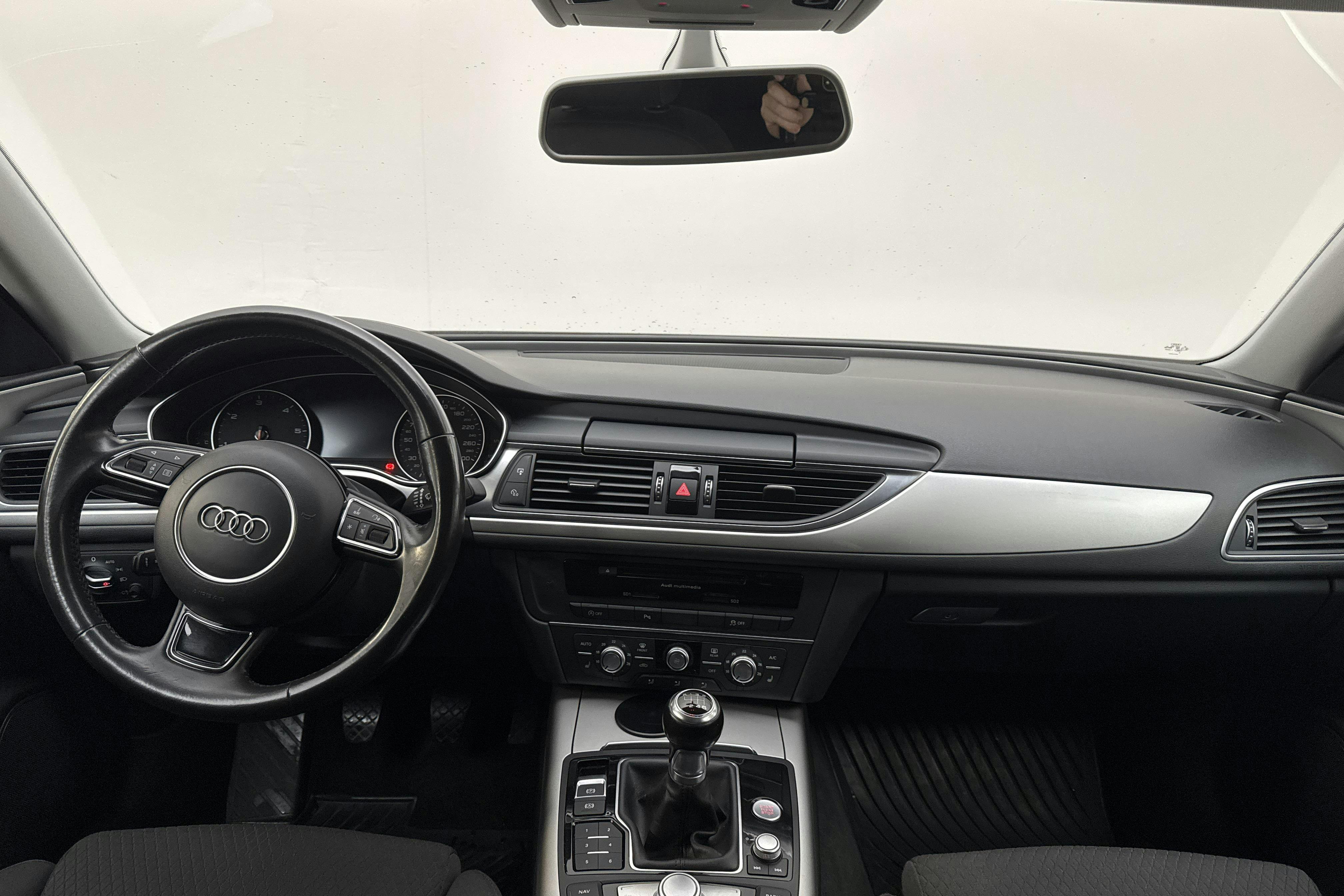 Audi A6 2.0 TDI Avant (190hk) - 17 477 mil - Manuell - röd - 2017