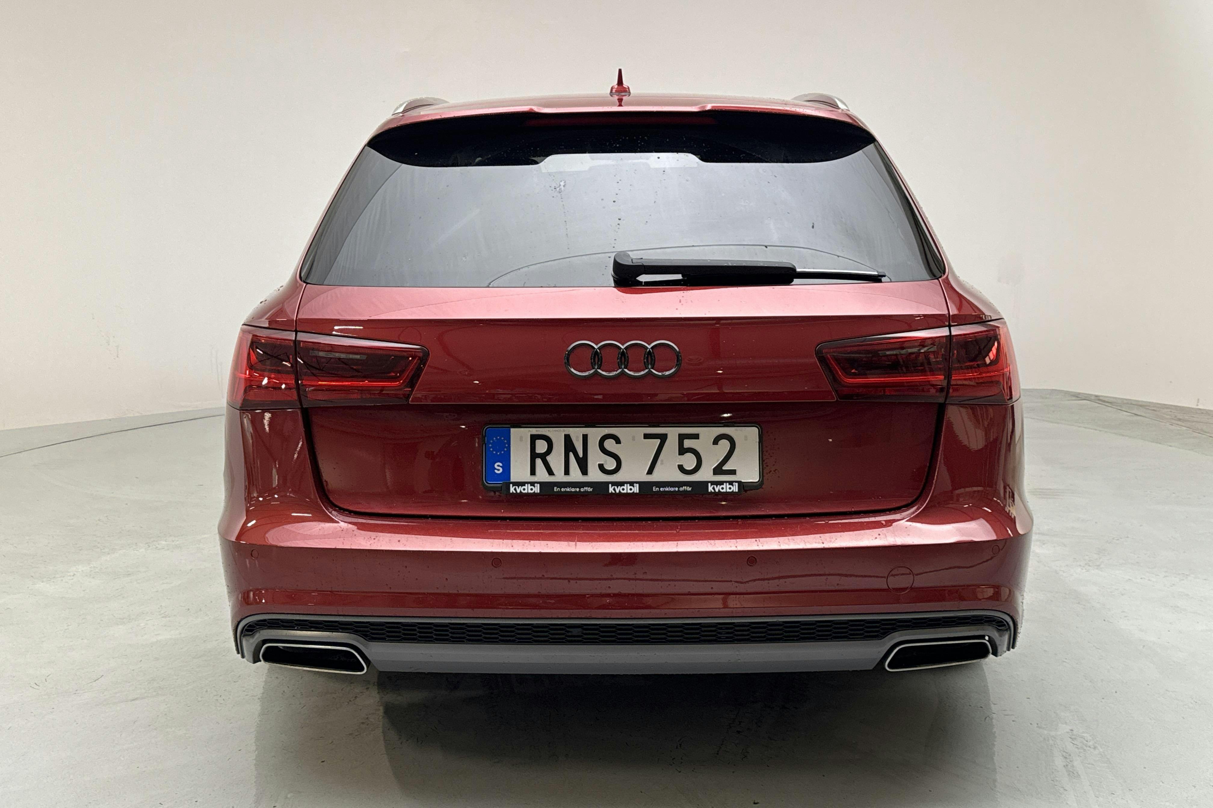 Audi A6 2.0 TDI Avant (190hk) - 17 477 mil - Manuell - röd - 2017